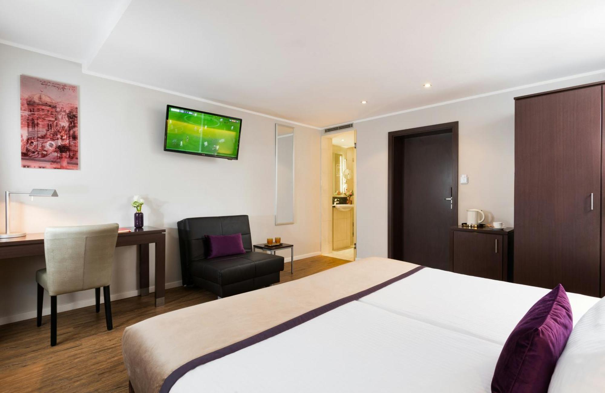 Deluxe Double or Twin Room