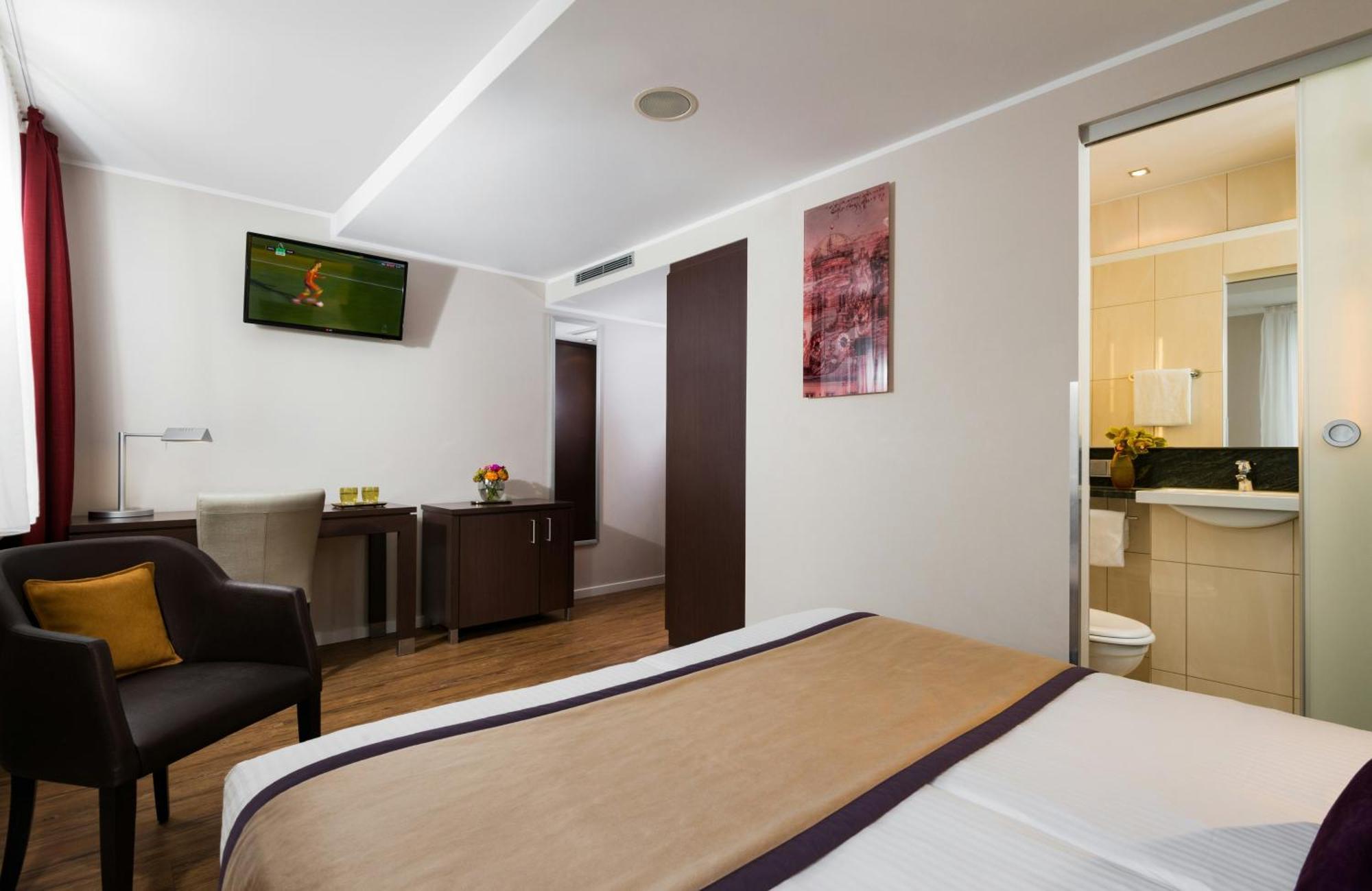 Comfort Double or Twin Room