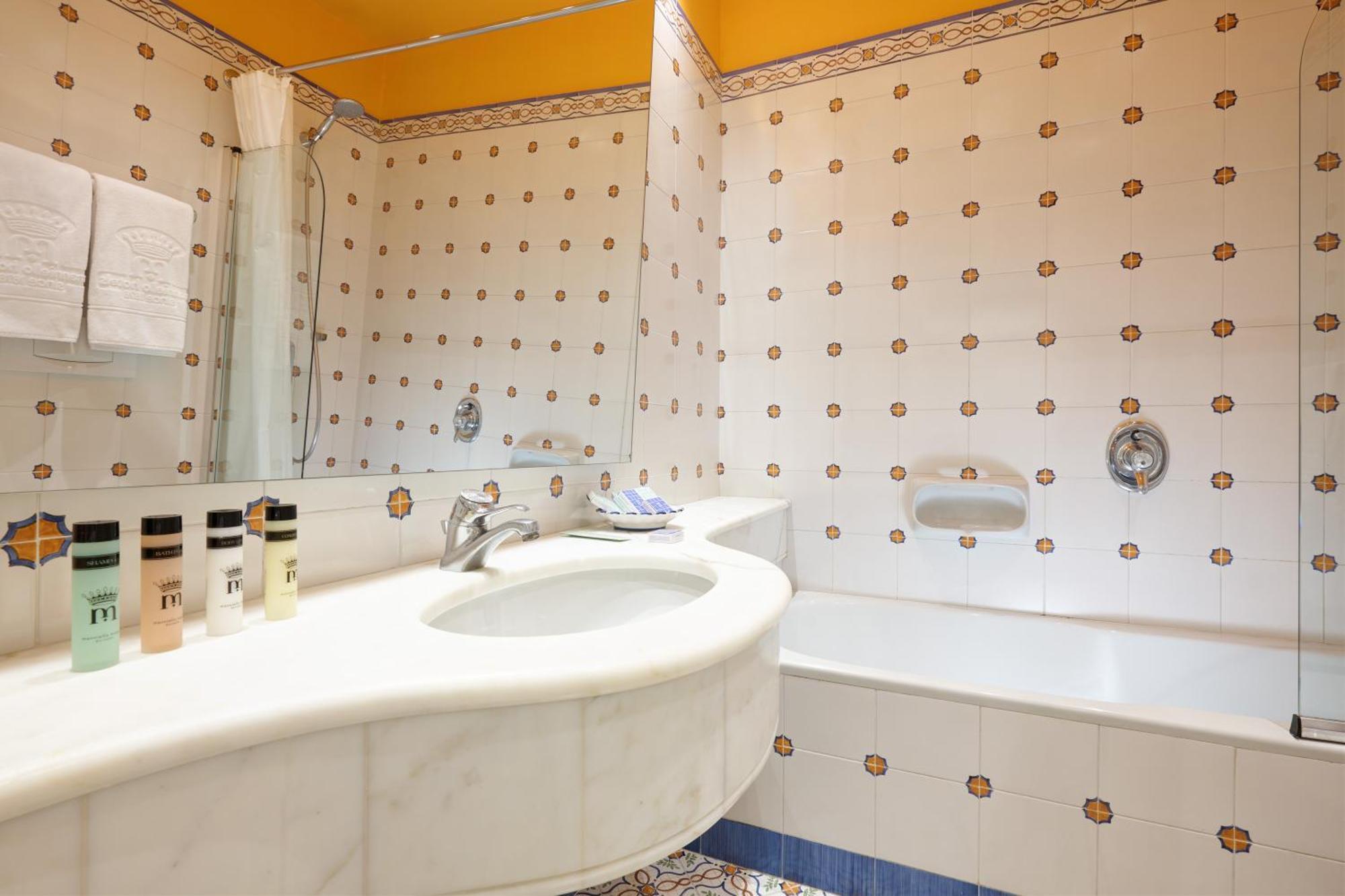 Standard Double or Twin Room Balcony