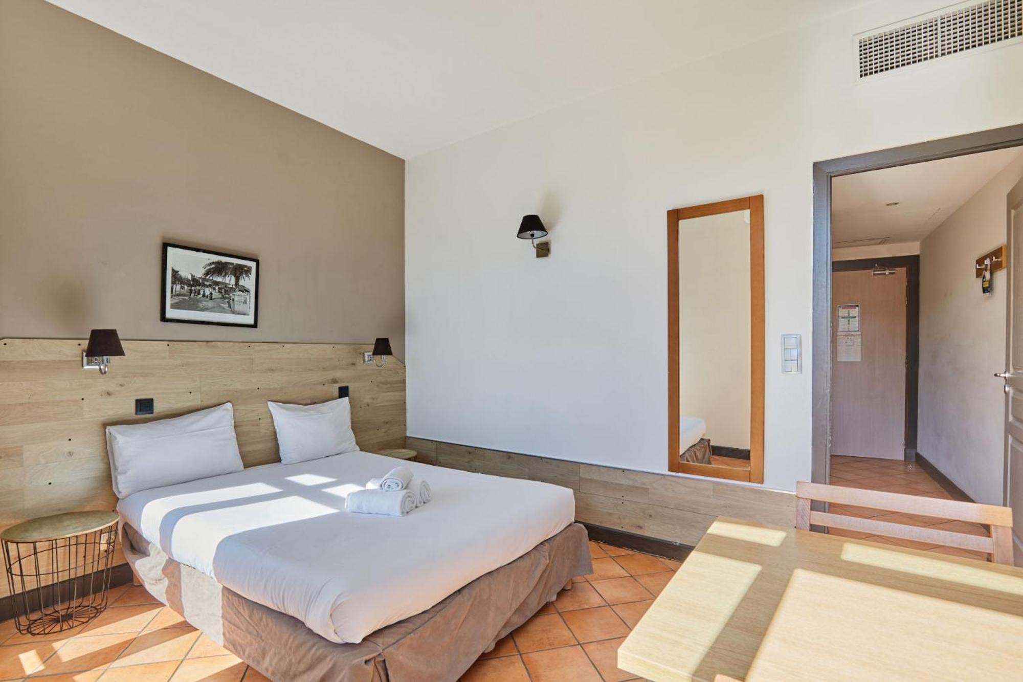 Estudio Estándar (2 adultos)