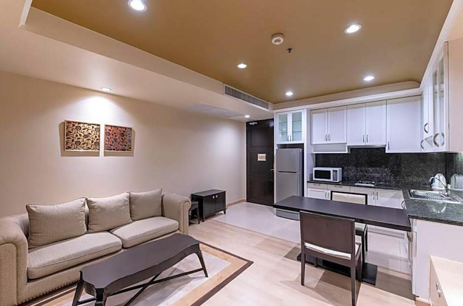 Admiral One-bedroom Plus