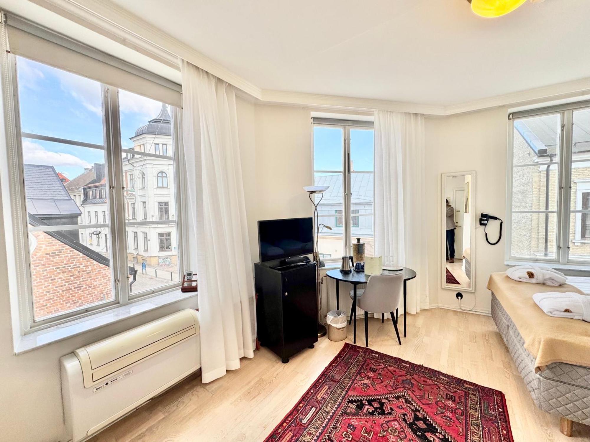 Queen Room