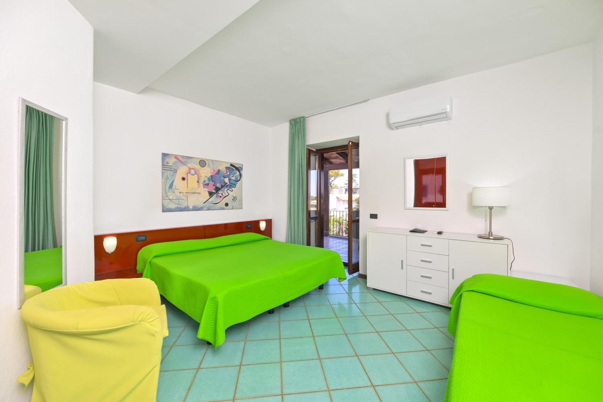 Triple Room