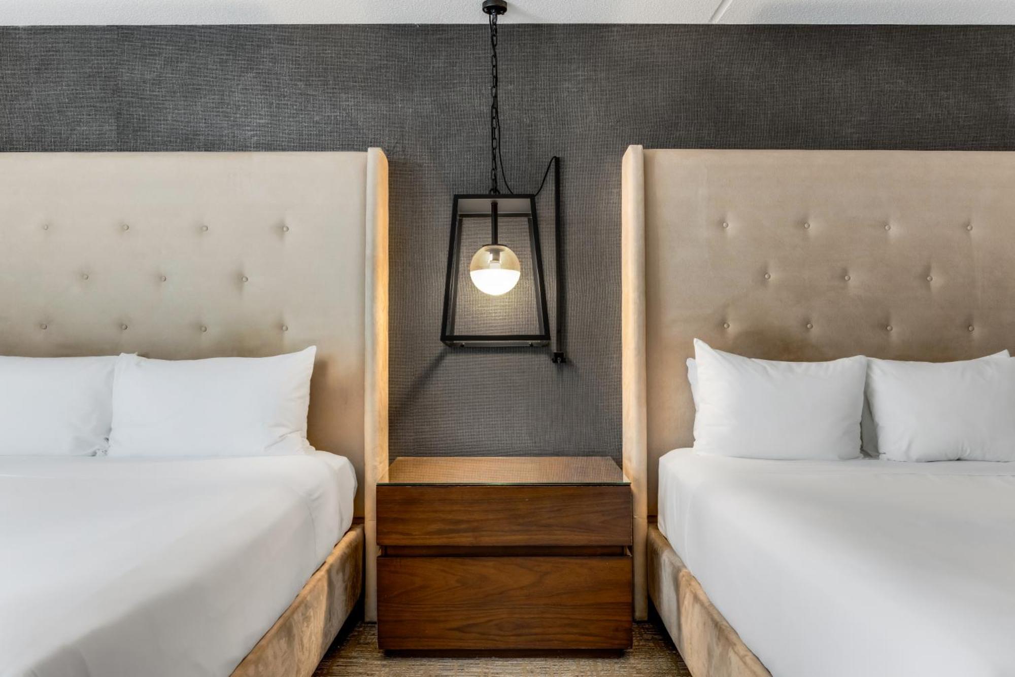 Superior Room 2 Queen Beds Balcony
