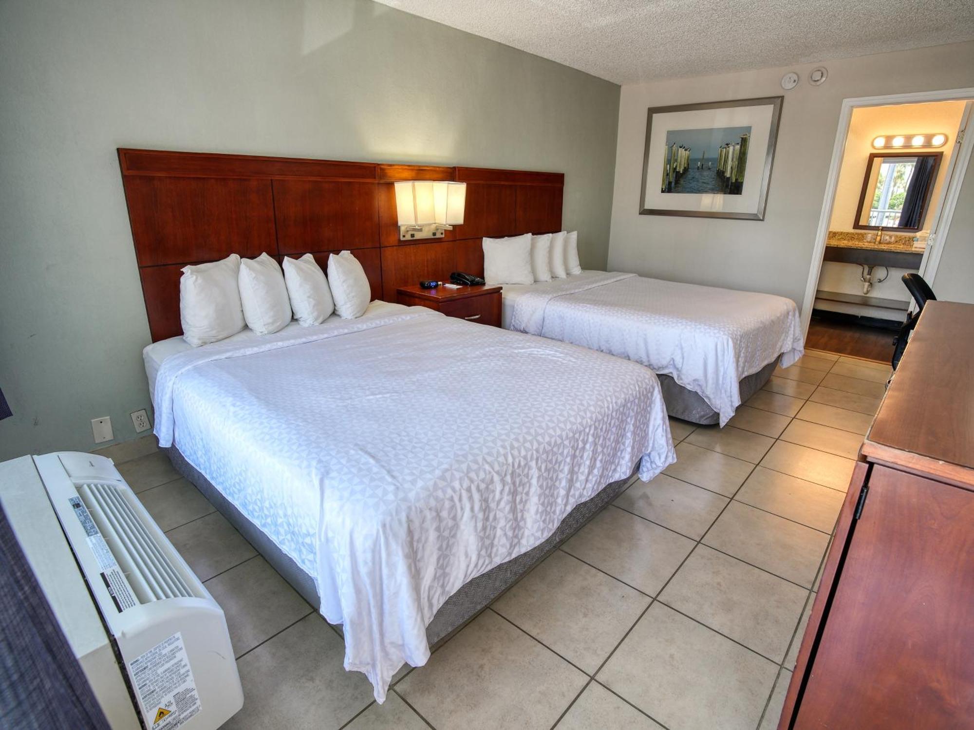 Double Room Two Double Beds Non-Smoking