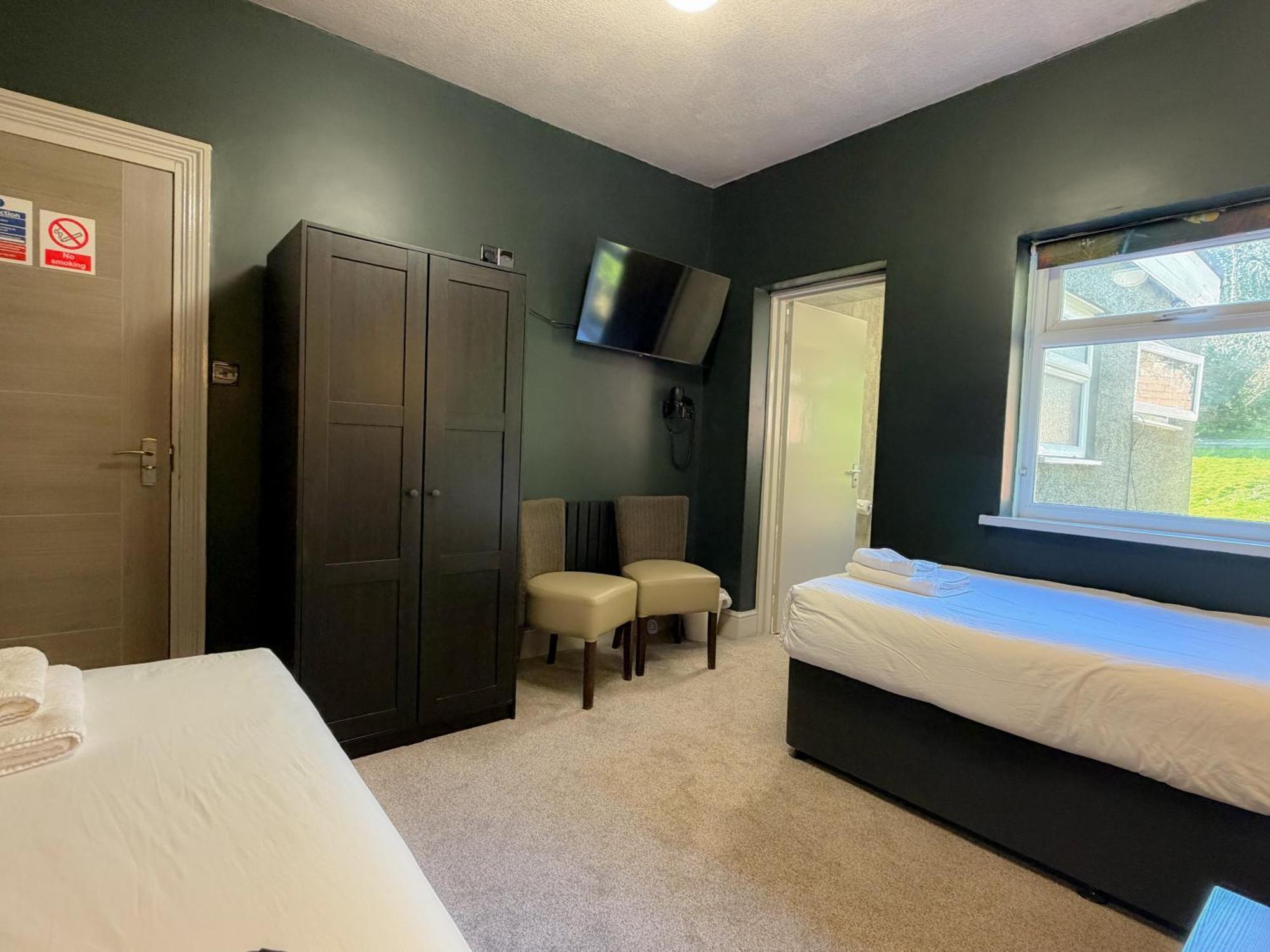 Standard Twin Room