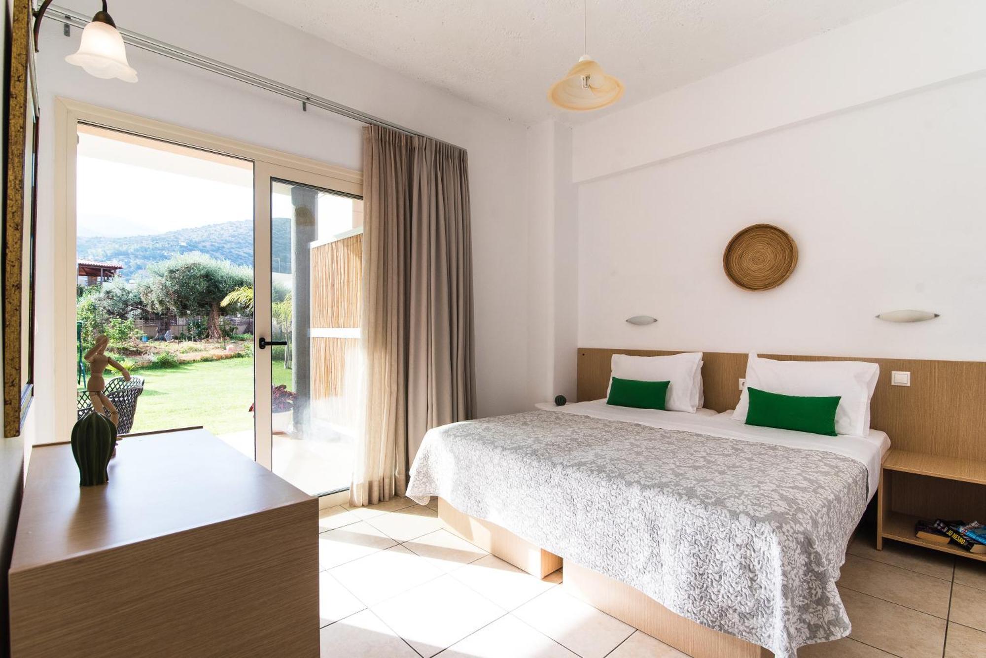 Standard One-Bedroom Apartment Garden View