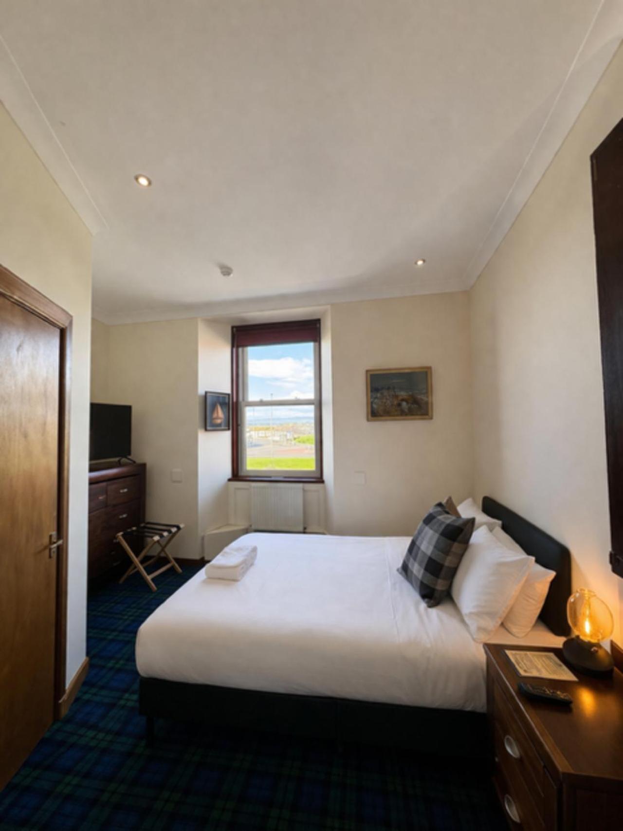Small Double Room,1758770855:JPEG