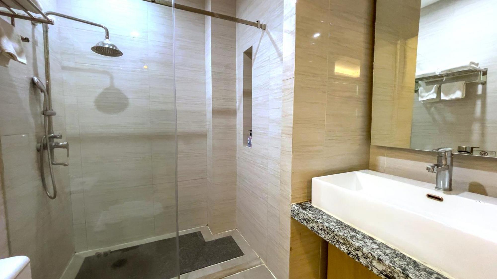 Deluxe Quadruple Room,1758833124:JPEG
