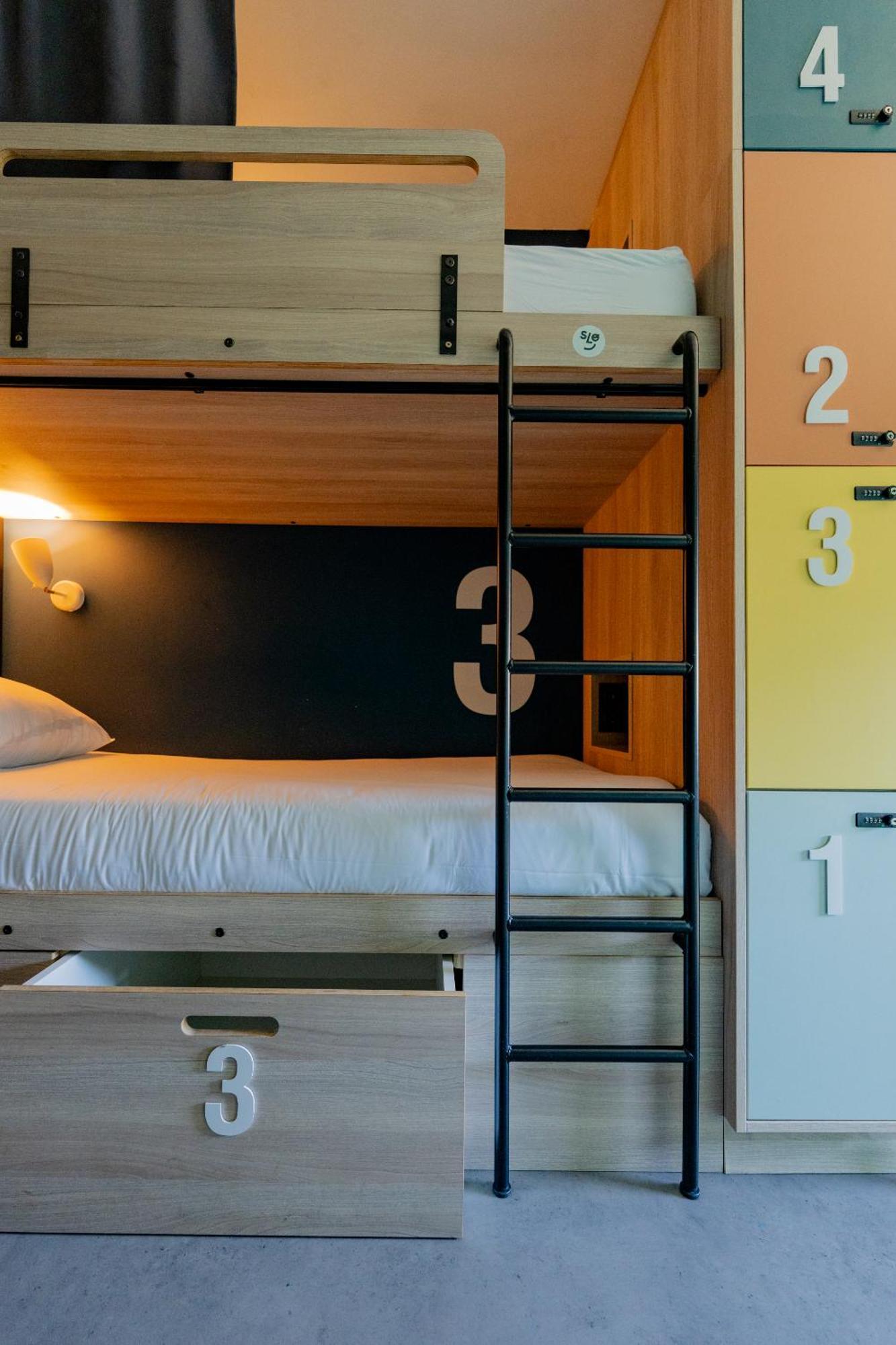 Bed 6-Bed Mixed Dormitory Room