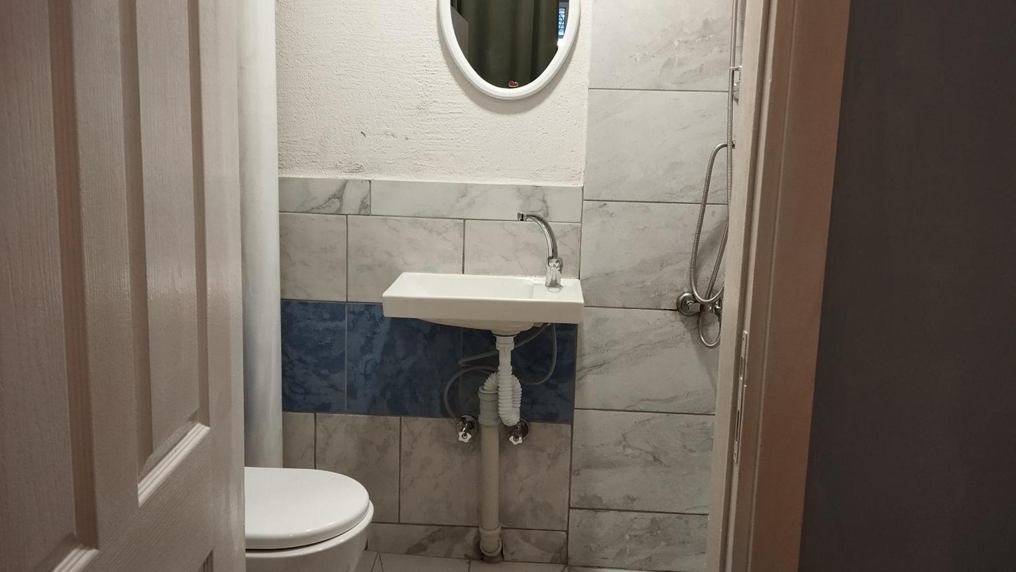 Double Room Private Bathroom