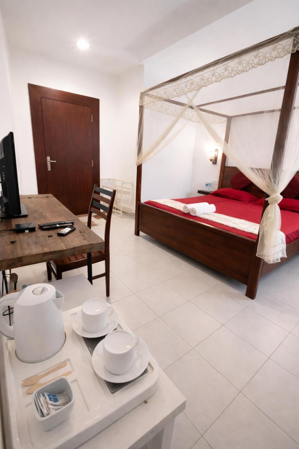 Queen Room