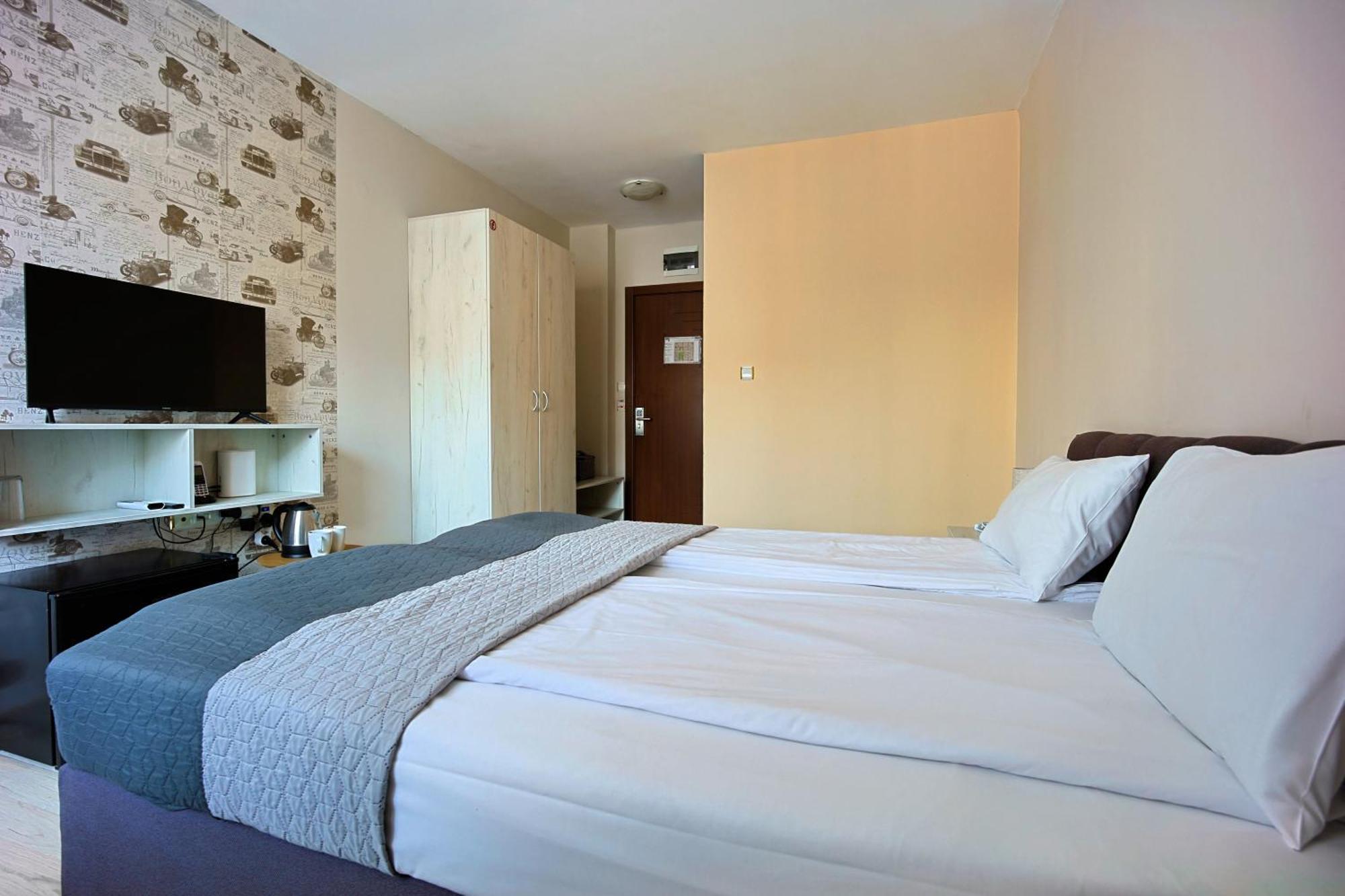 Double or Twin Room Balcony