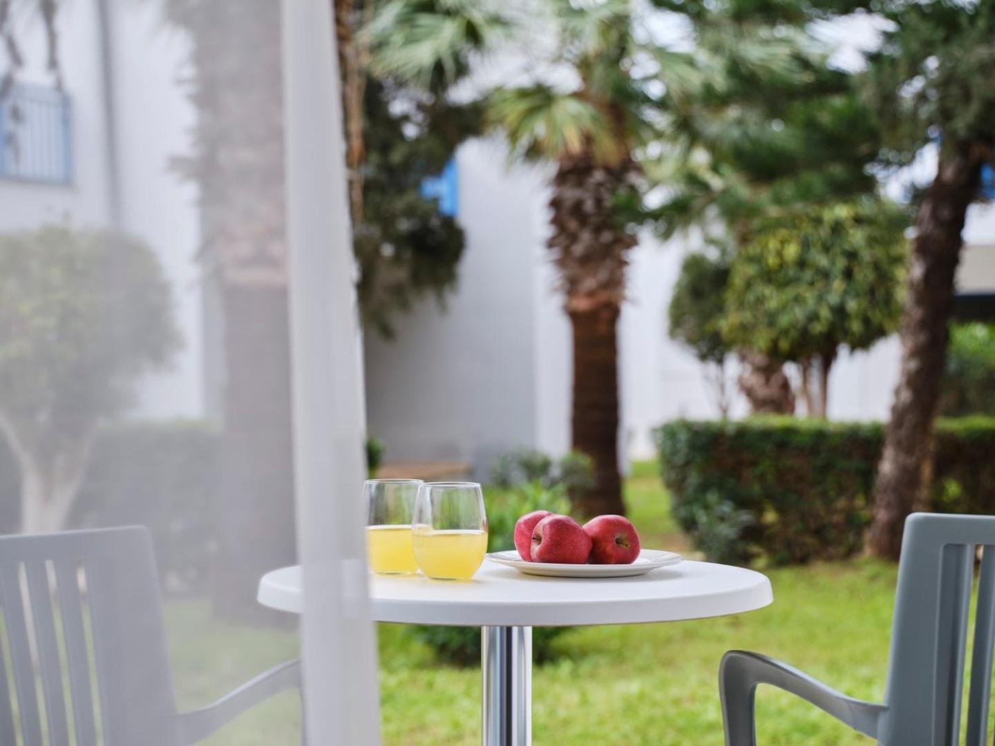 One Bedroom Garden View