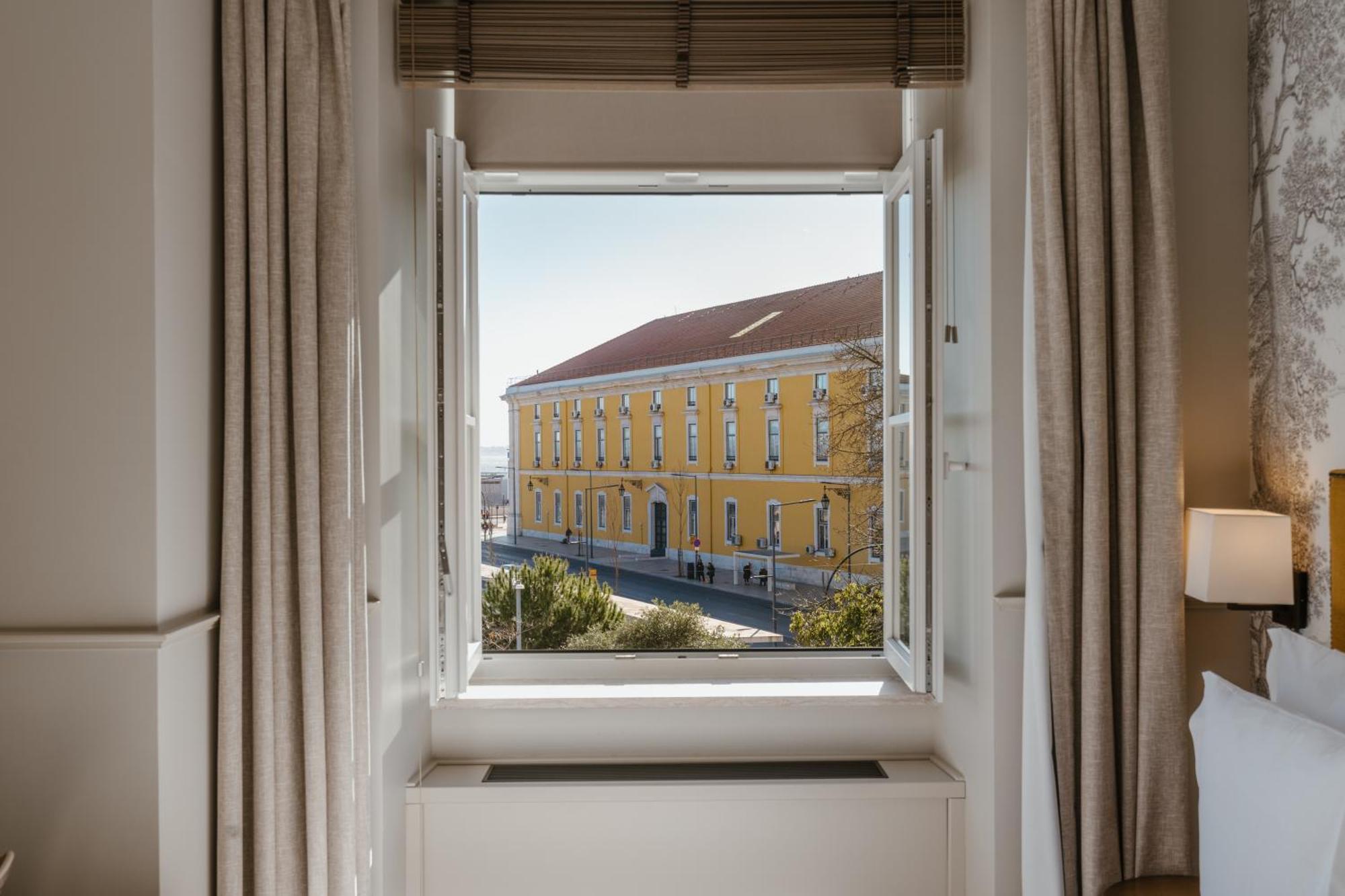 Deluxe Double Room River View