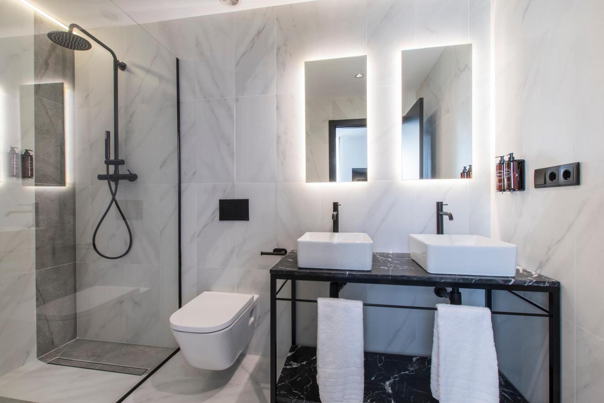 Two-Bedroom Apartment Pool