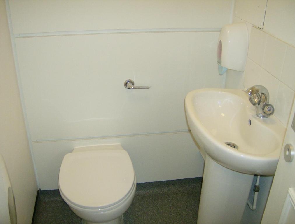 Chambre Simple avec Salle de Bains Commune
