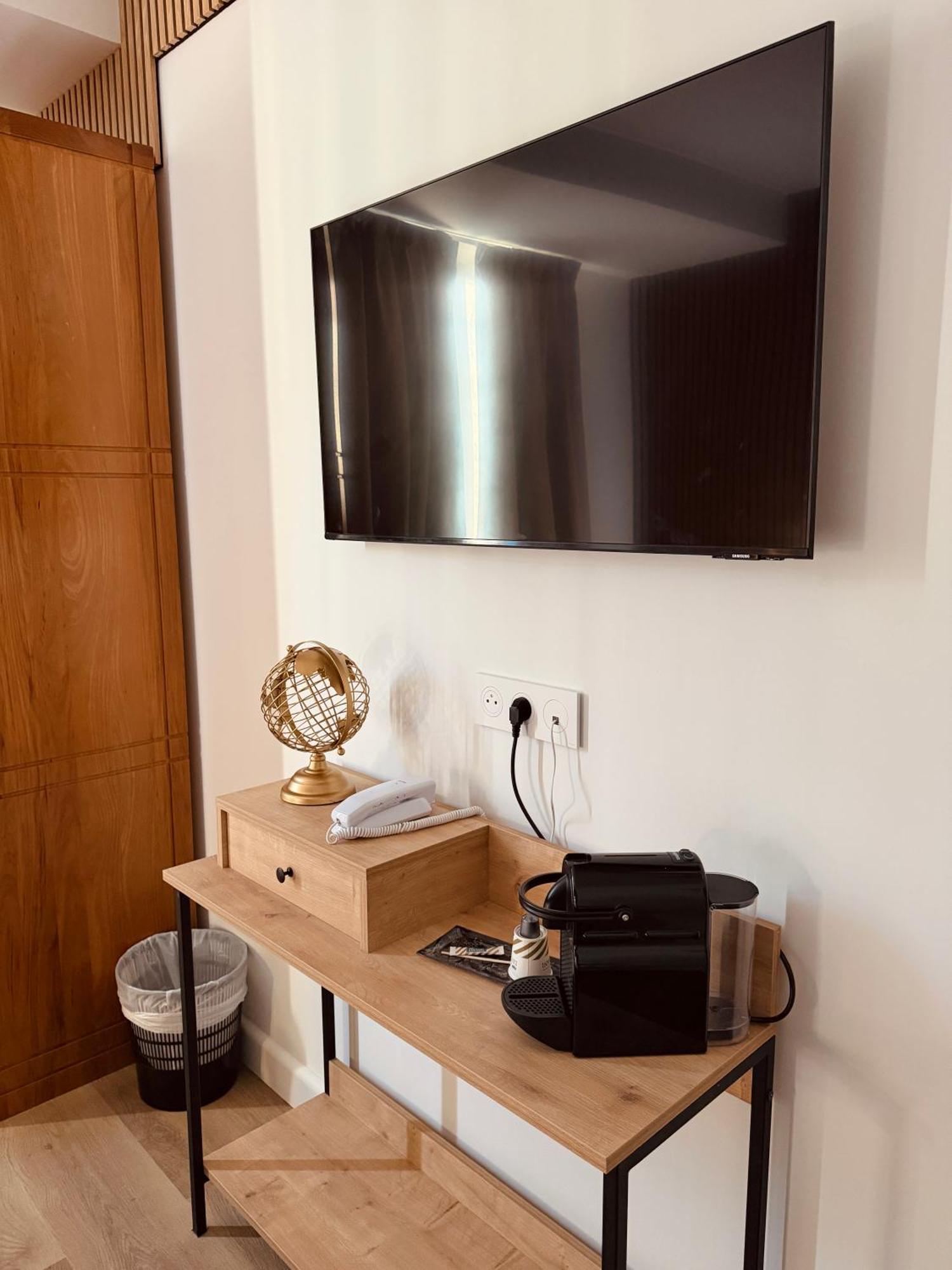 Basic Triple Room