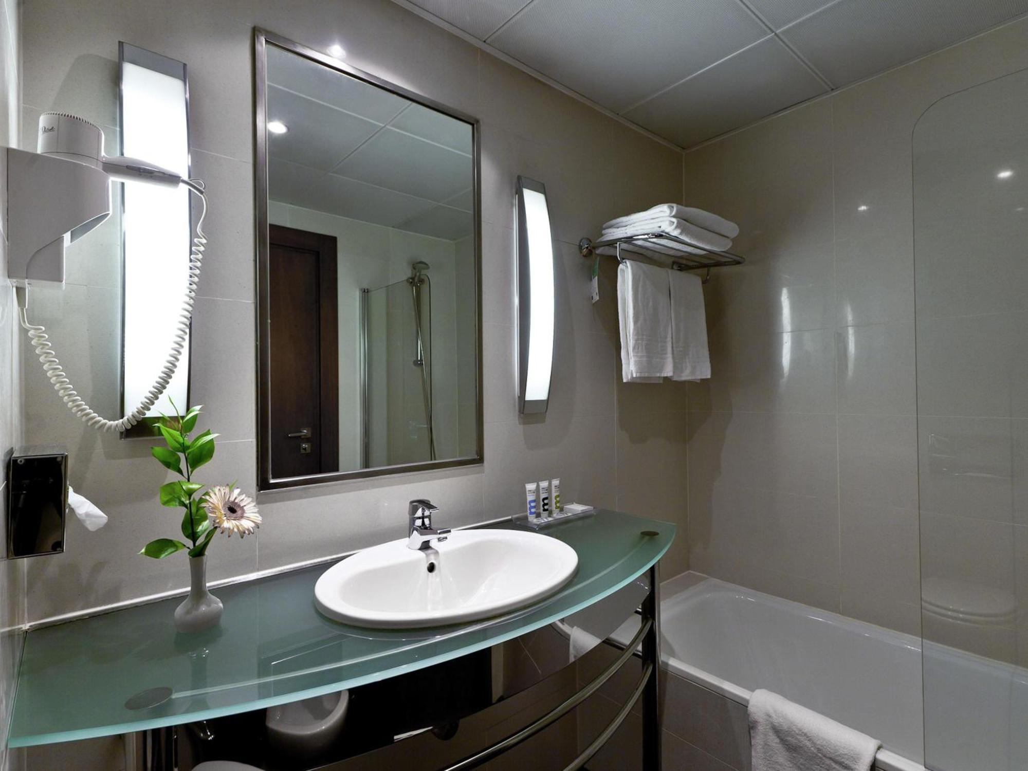 Suite with Double Bed and Living Room,1765142896:JPEG