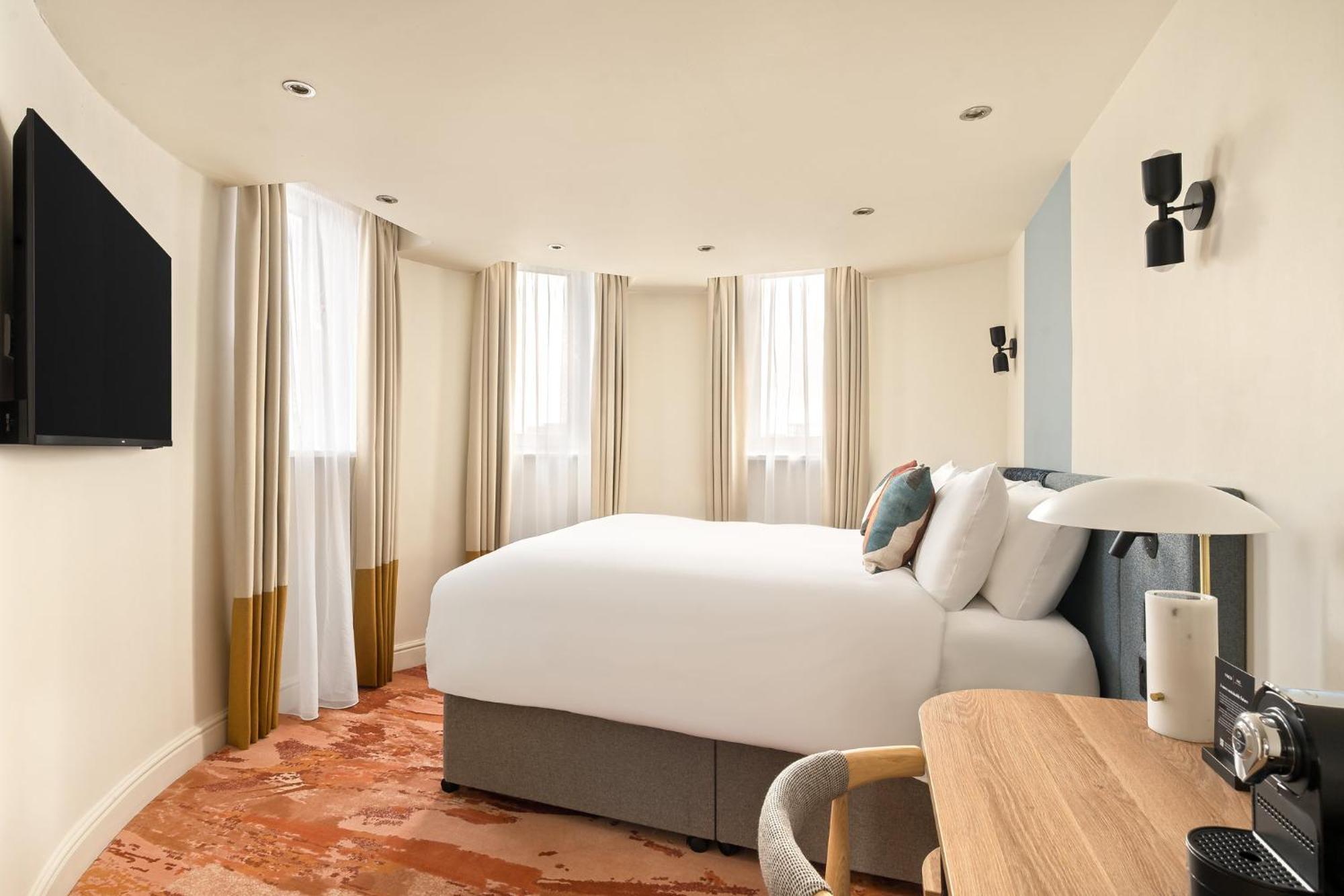 Standard King Room