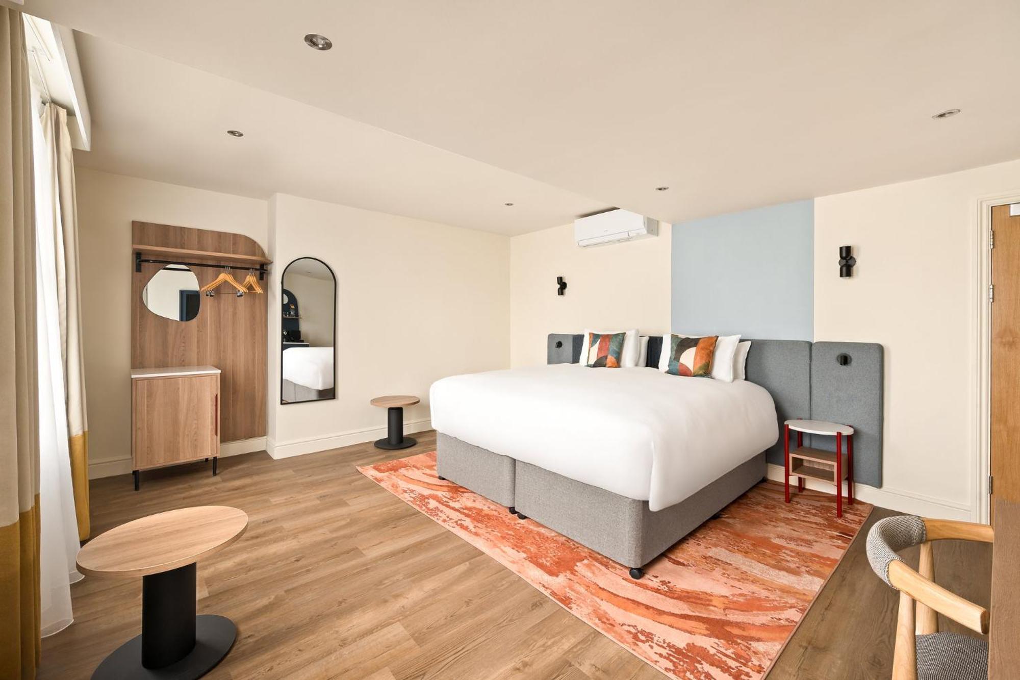 Premium King Room