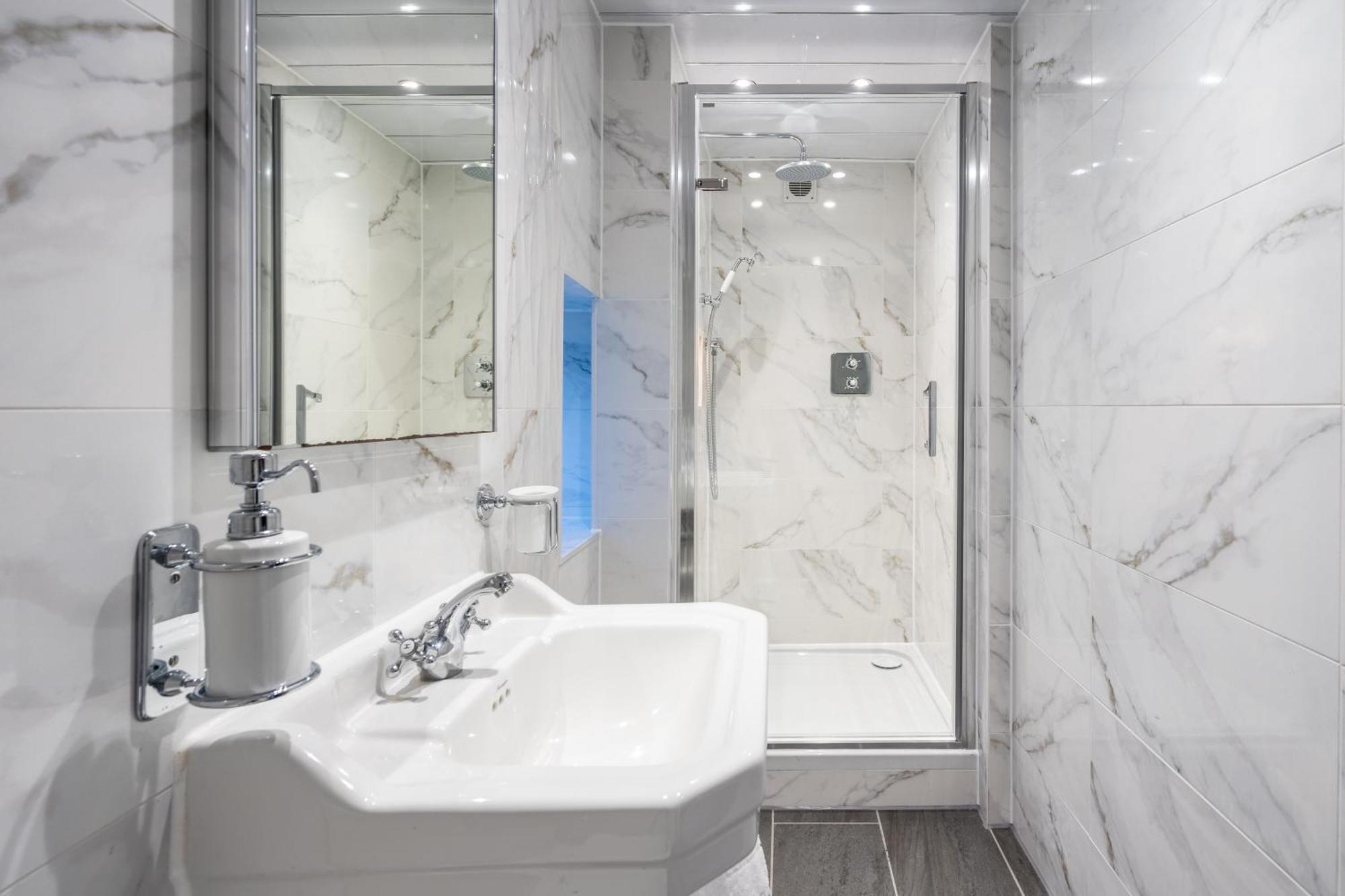 Two-Bedroom Suite,1765164897:JPEG