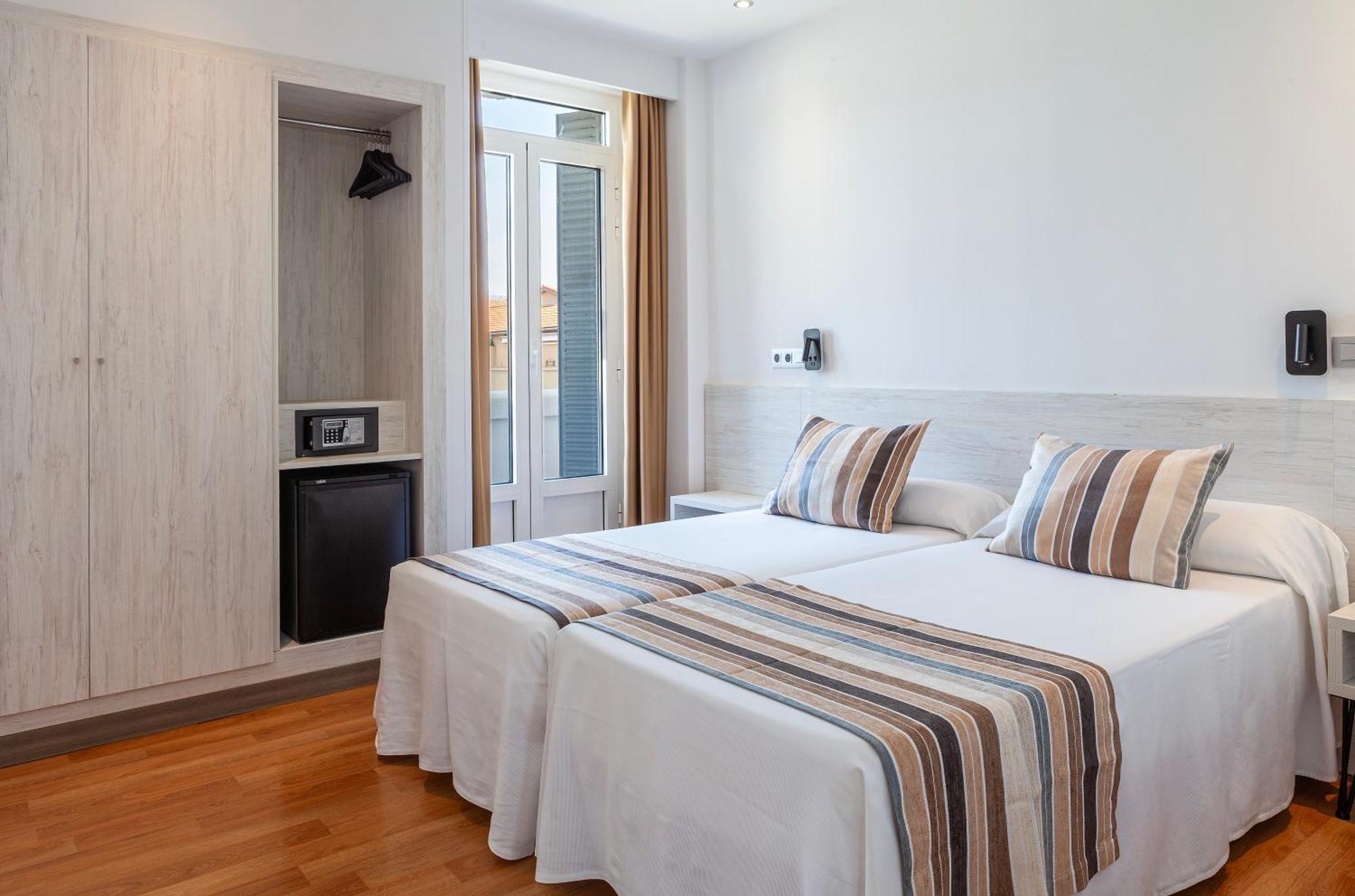 Quadruple Room,1765191727:JPEG