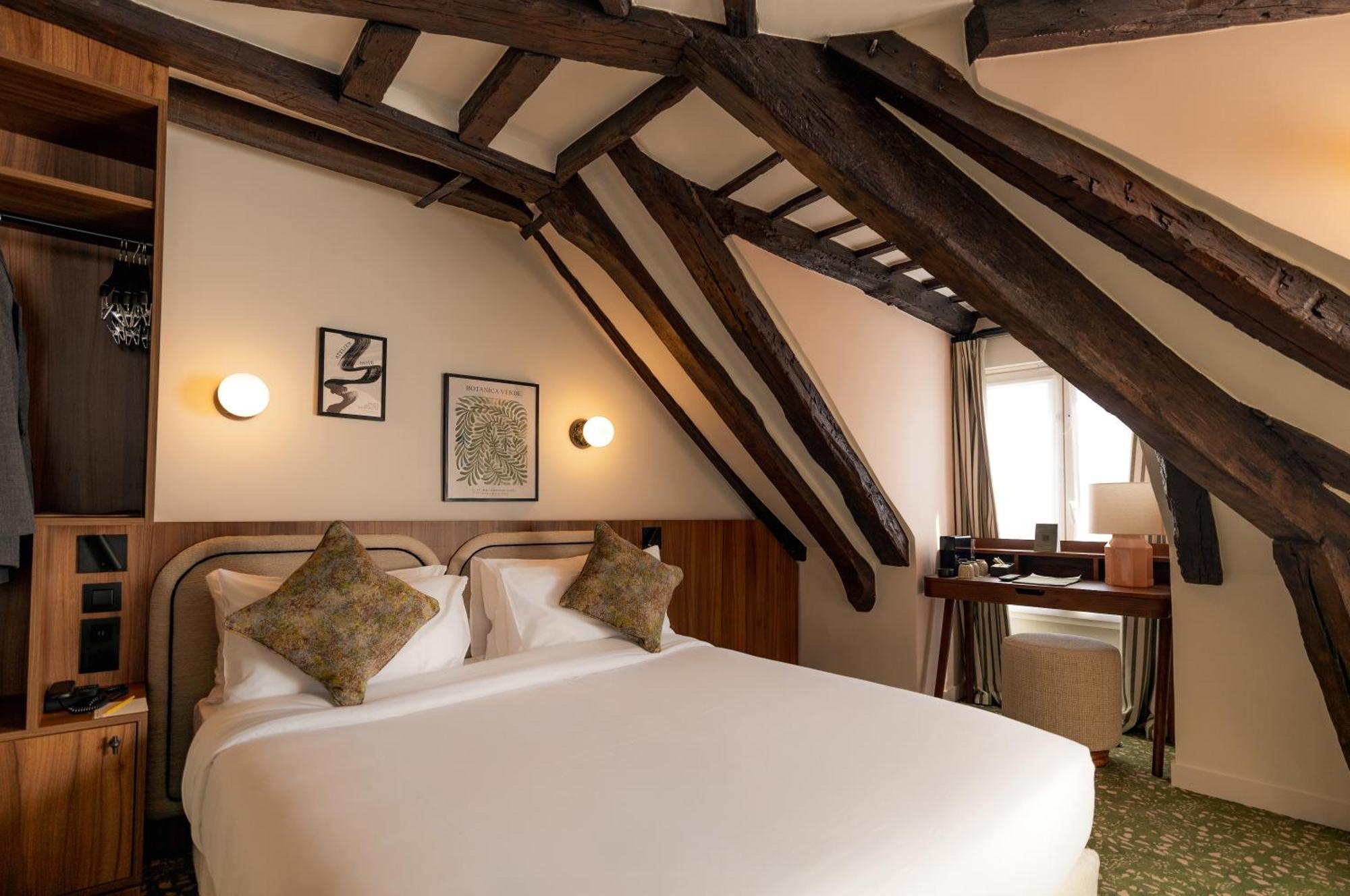 Prestige Room