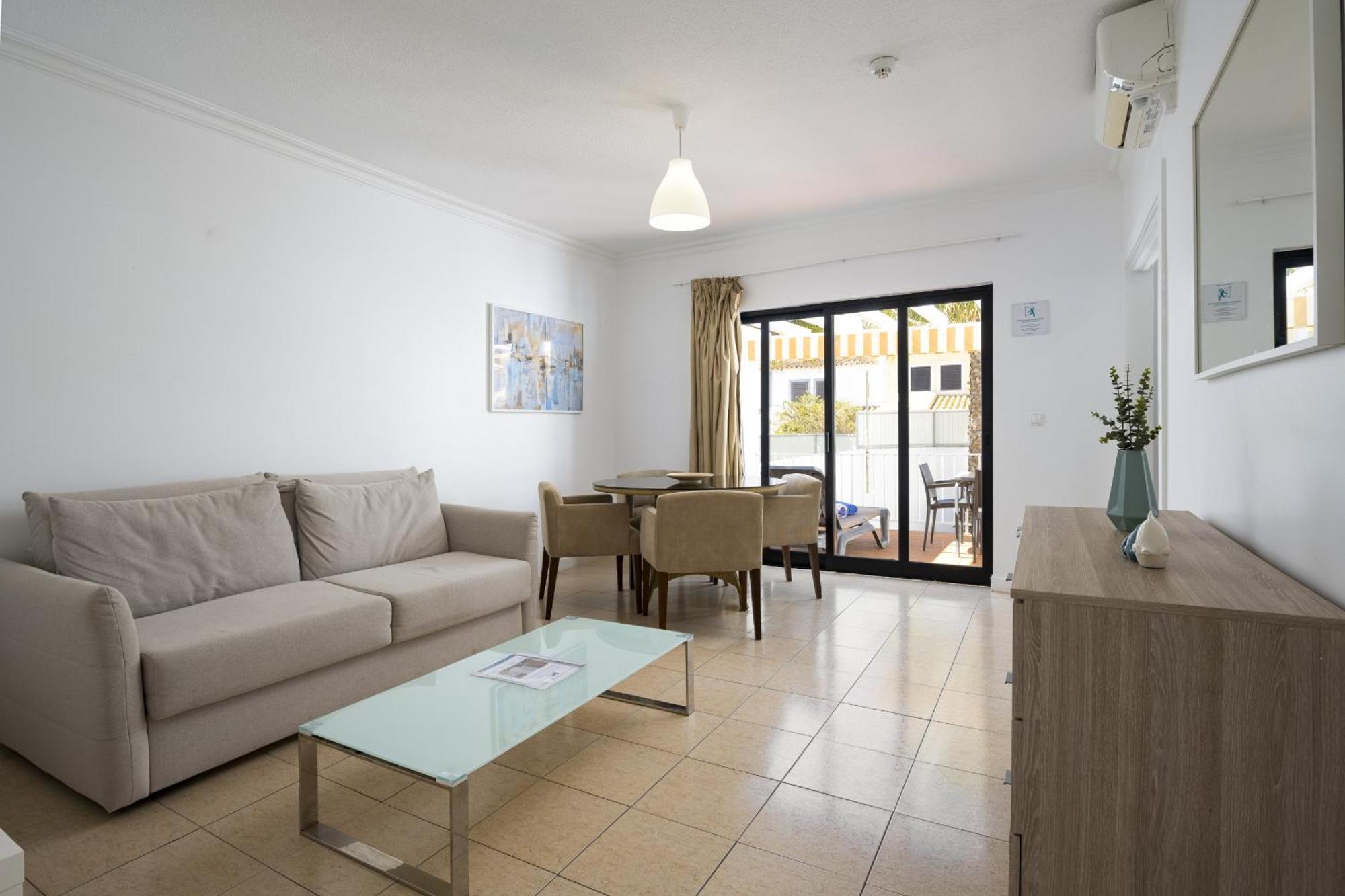 One-Bedroom Apartment Two Terraces Garden