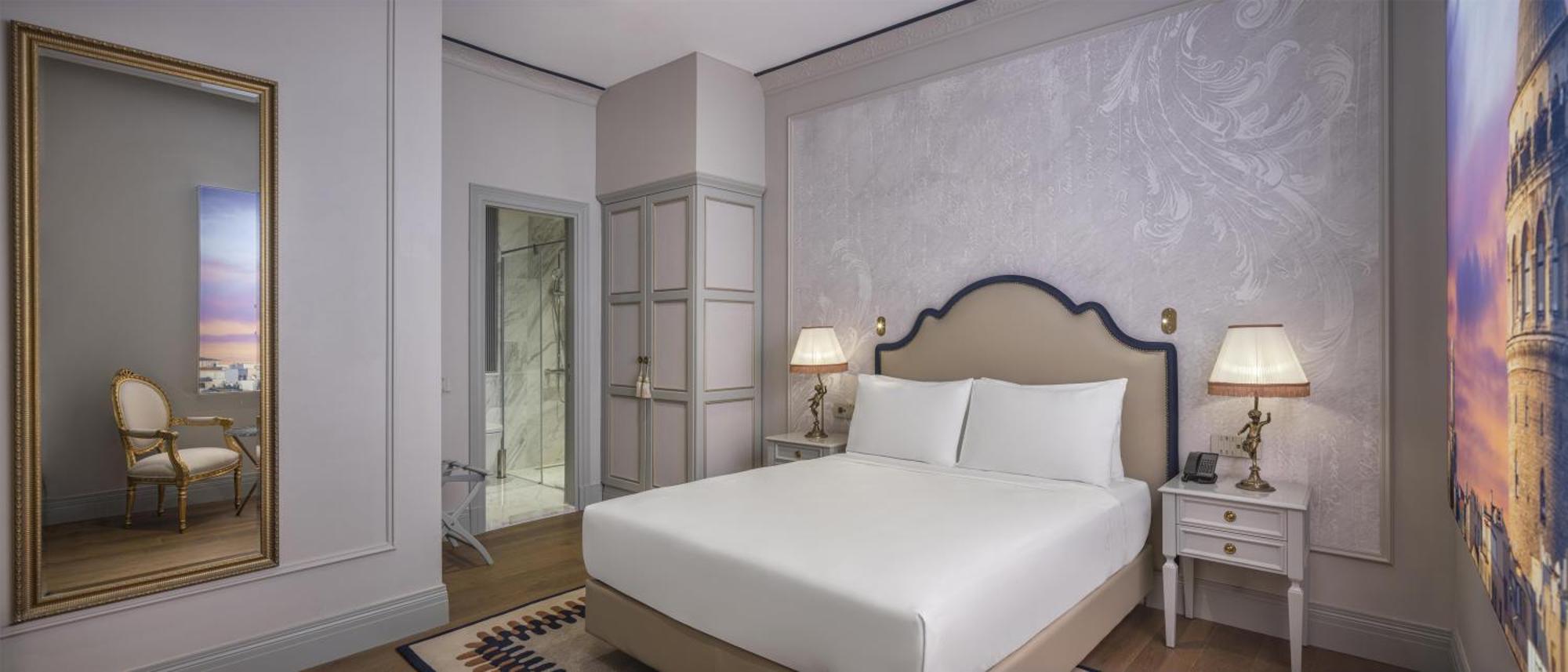 Queen Room