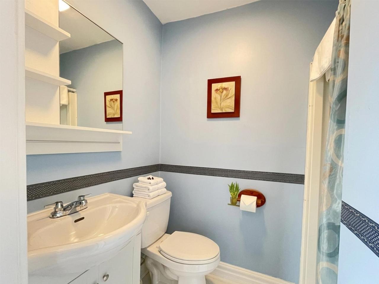 Double Room Private Bathroom