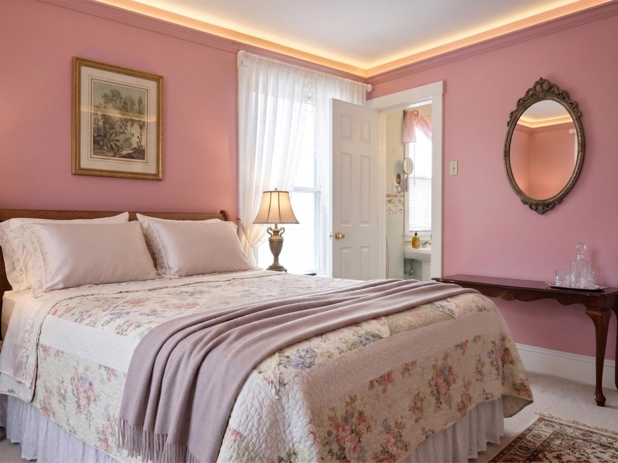Double Room Private Bathroom