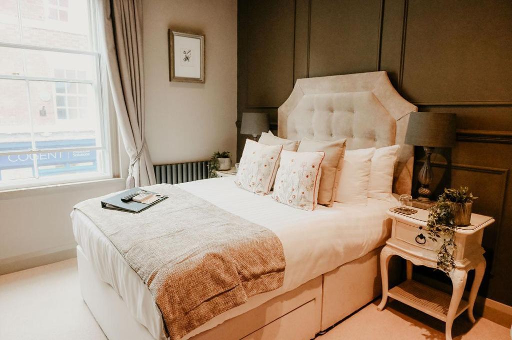 Double Room Private Bathroom