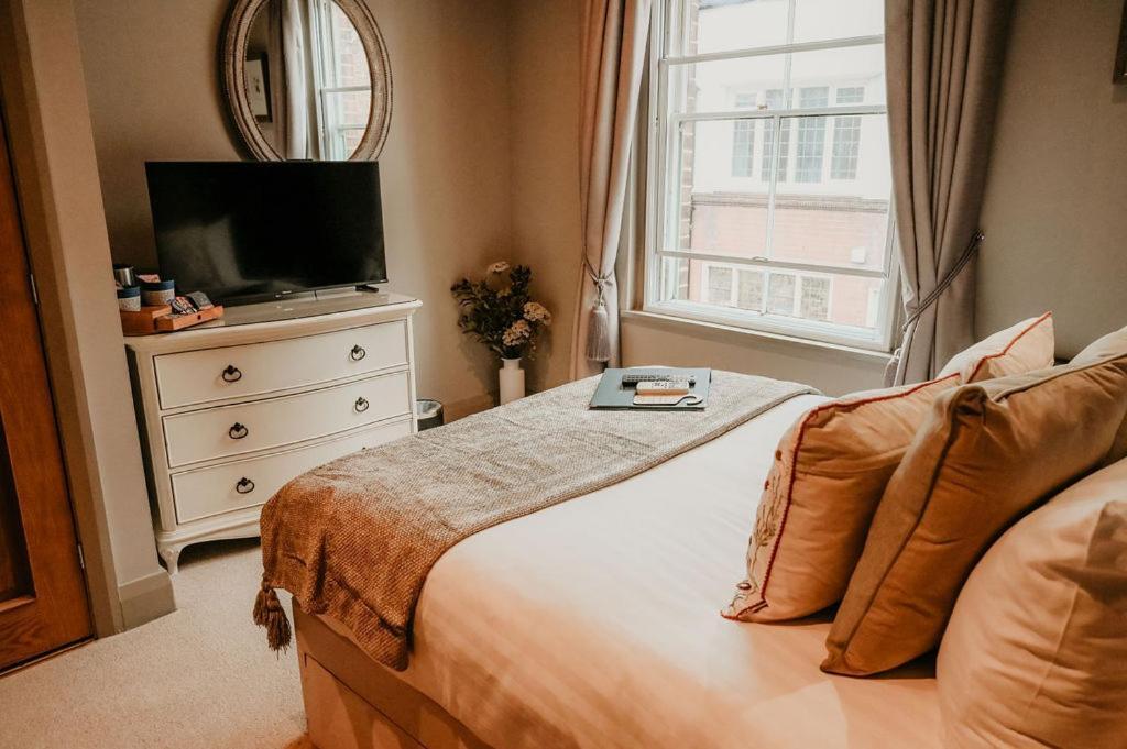 Double Room Private Bathroom