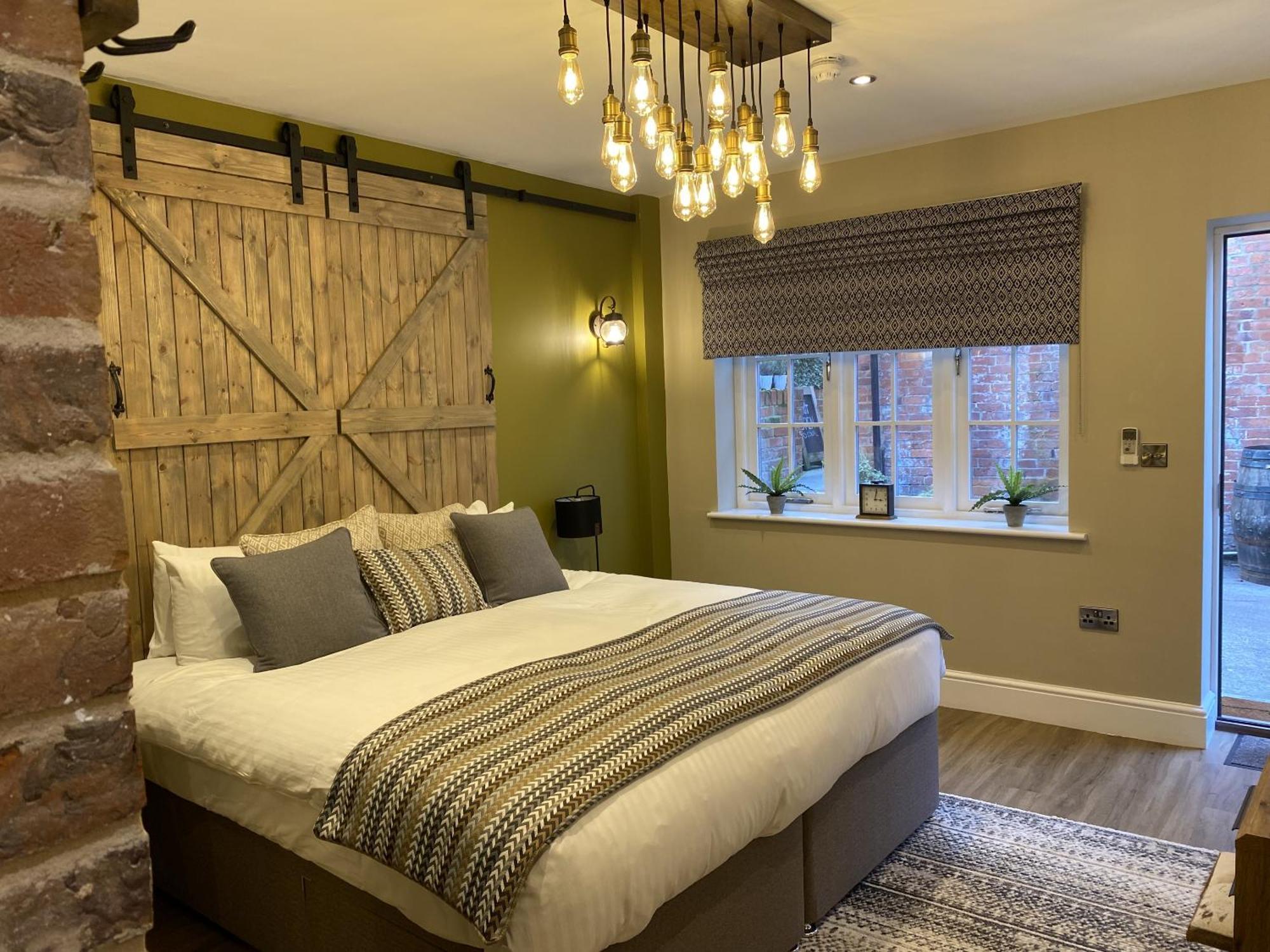 Double or Twin Room Private Bathroom