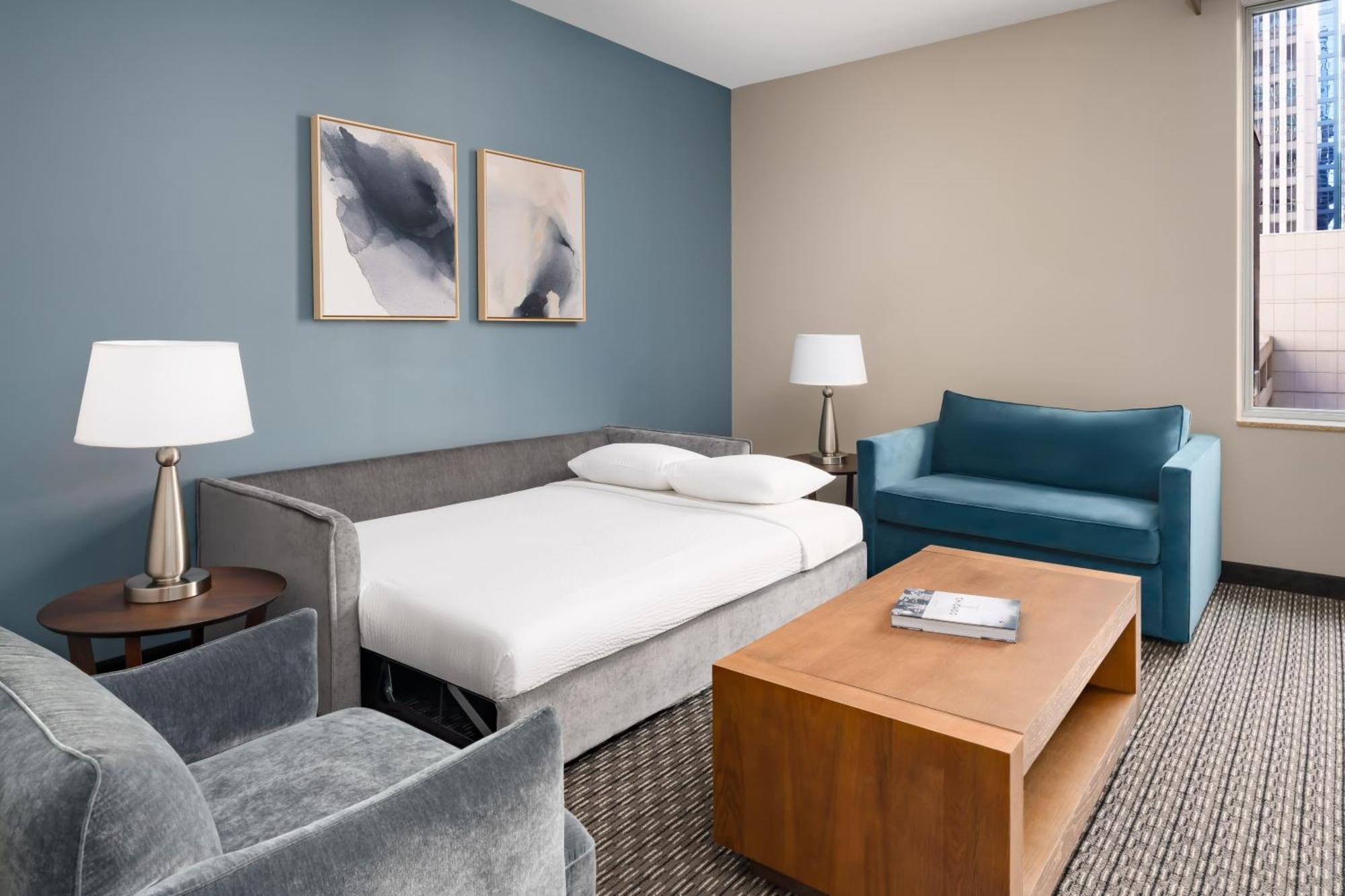 One-Bedroom Suite One King Bed One Queen Trundle Bed Non-Smoking