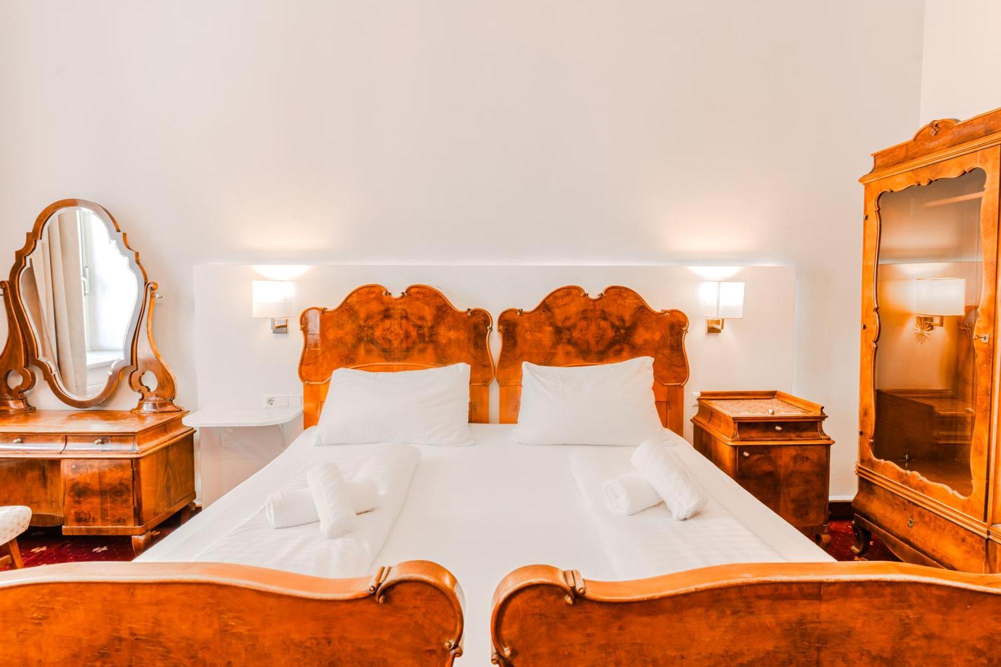 Double Room Sofa Bed