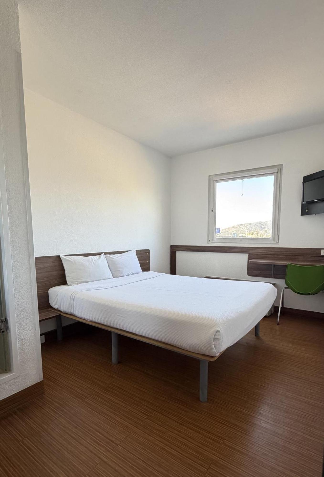 Standard Double Room,1765414939:JPEG