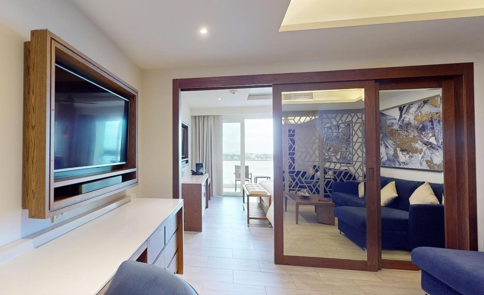 Suíte Luxo com Vista do Pôr do Sol