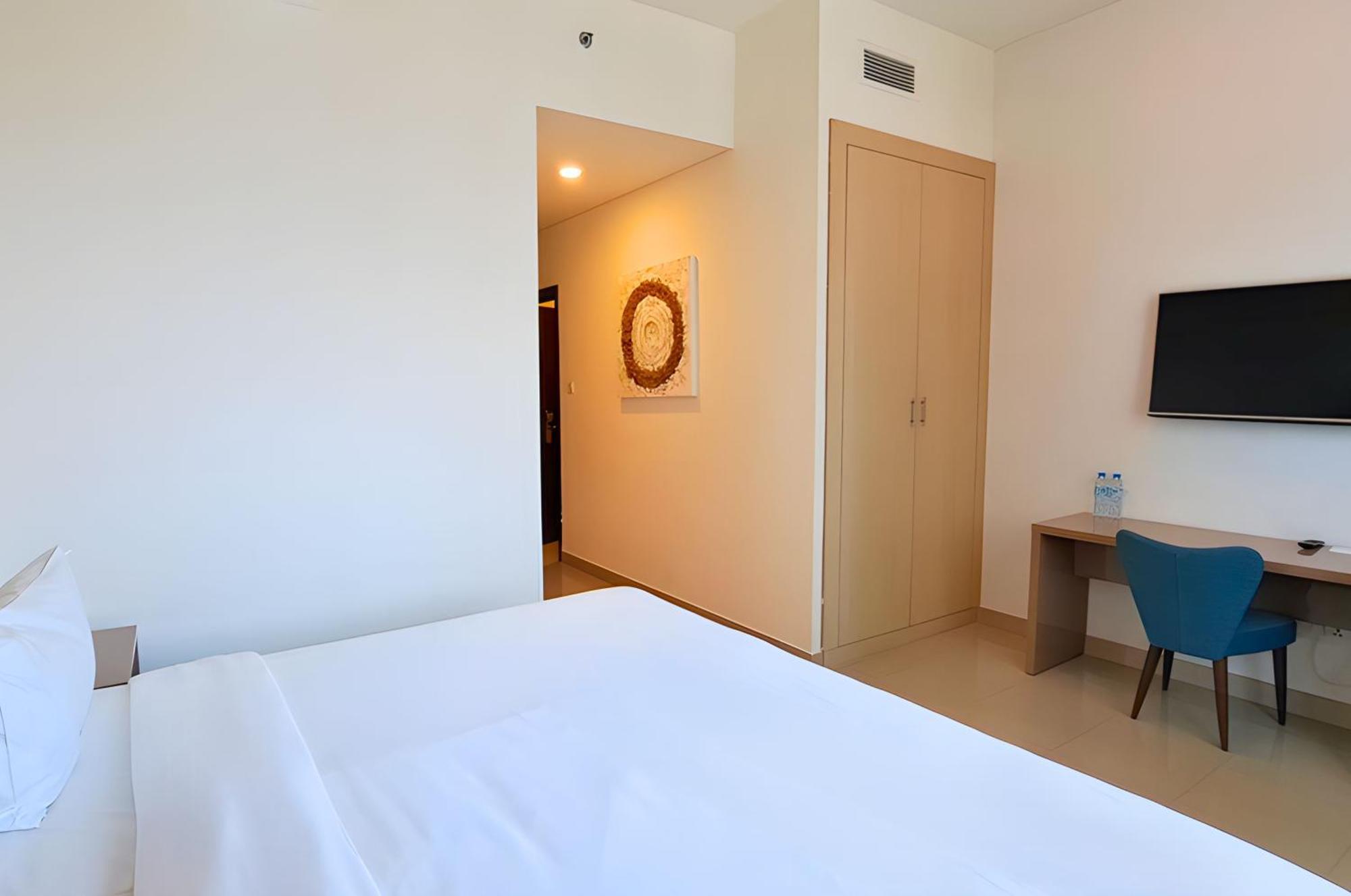 Classic City One-Bedroom Including on F&B