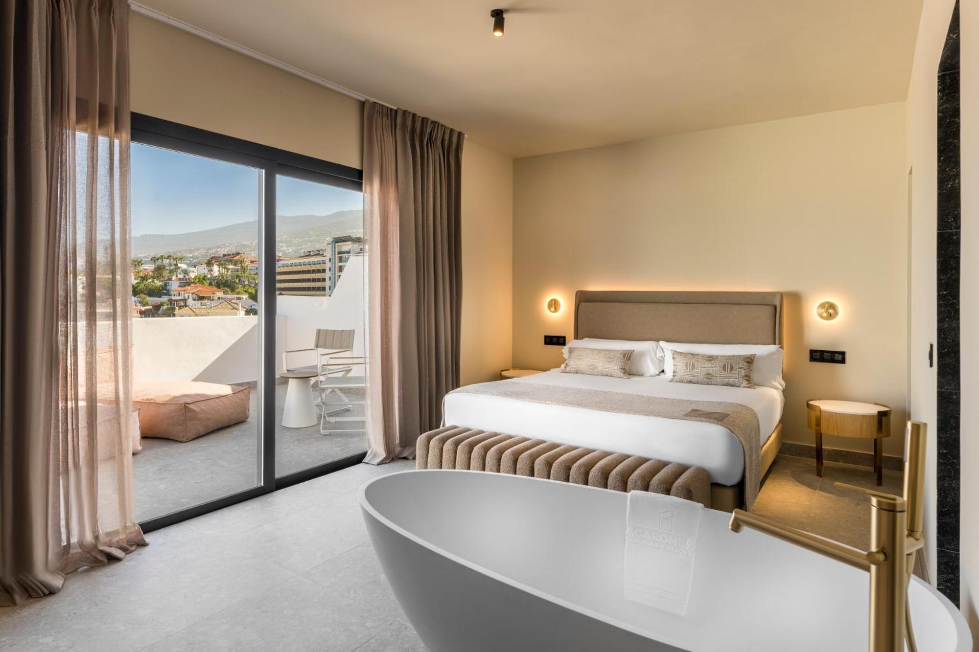 Superior Tweepersoonskamer met 2 Aparte Bedden en Uitzicht op Zee