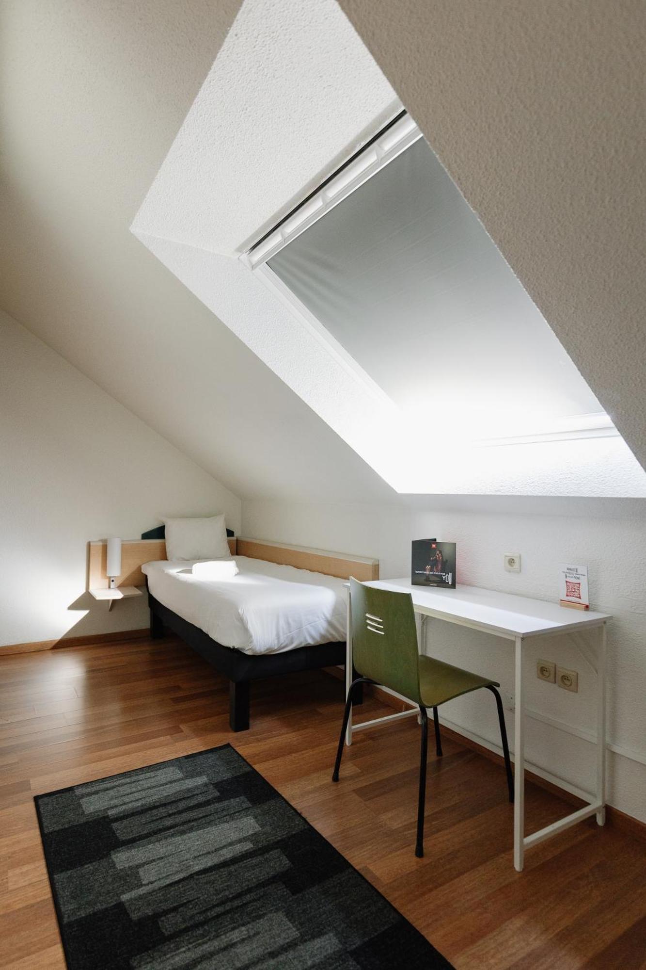 Triple Room One Double Single Bed or Three Single Beds