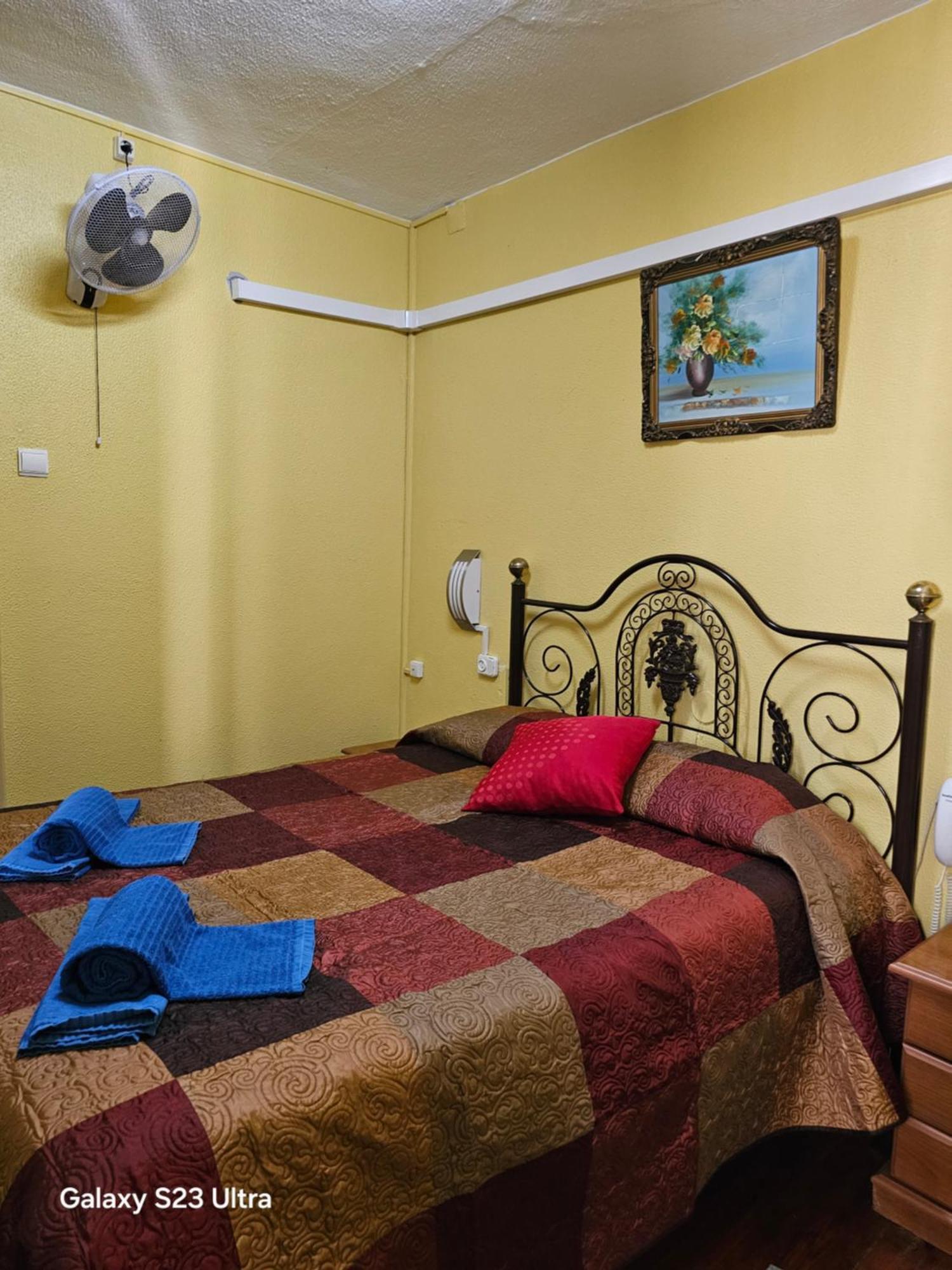 Double Room Private Bathroom