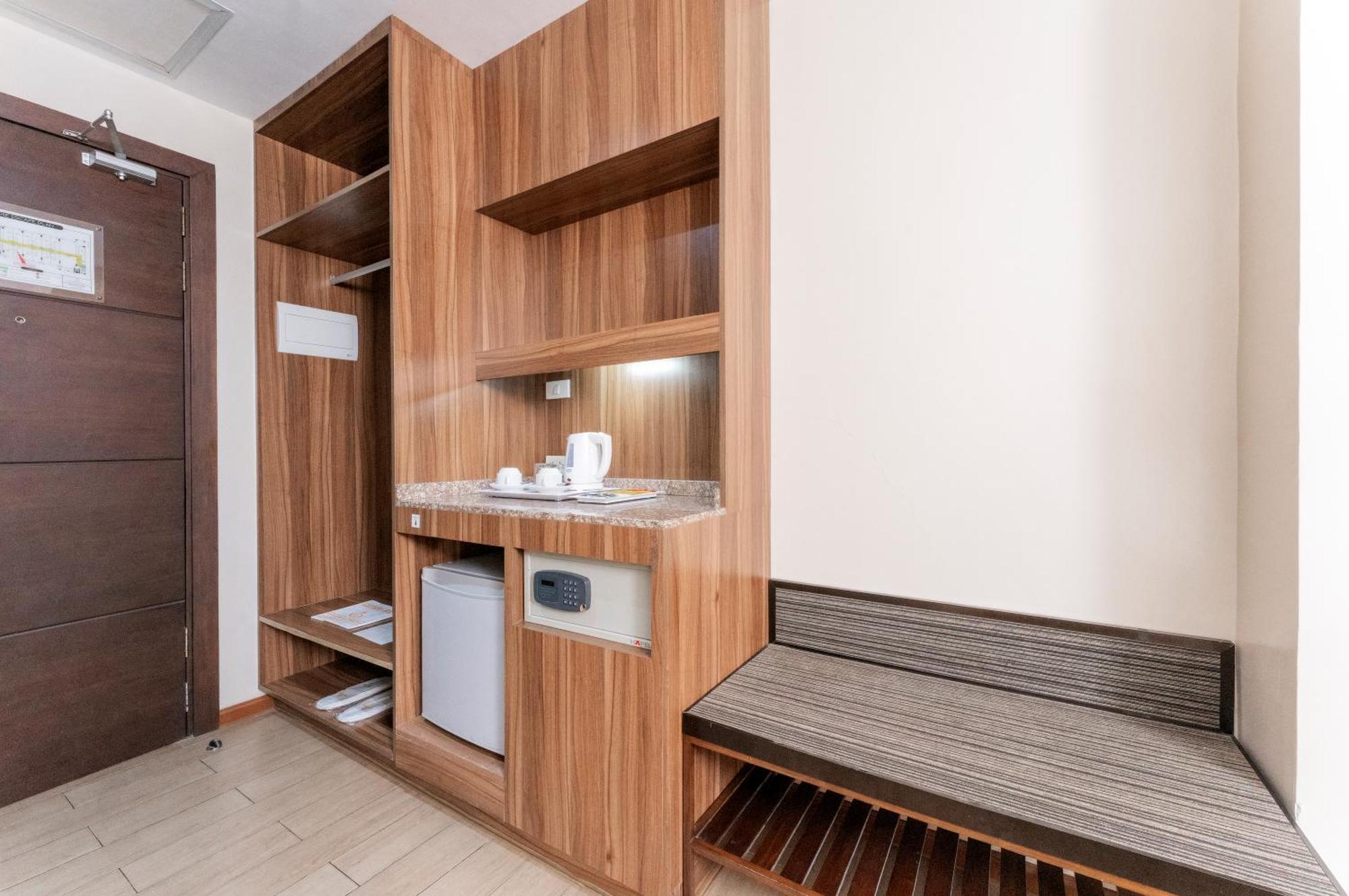 Deluxe Premiere Room