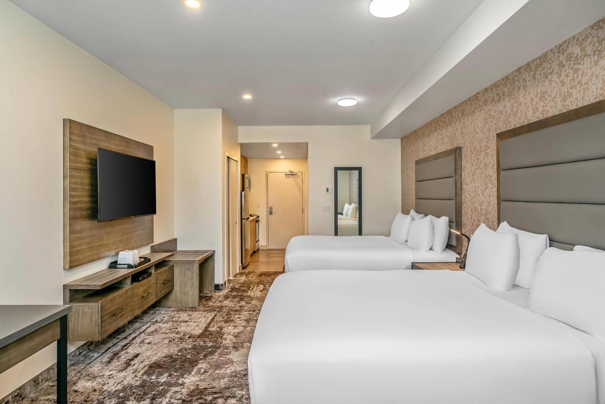 Efficiency Queen Room Two Queen Beds Non-Smoking