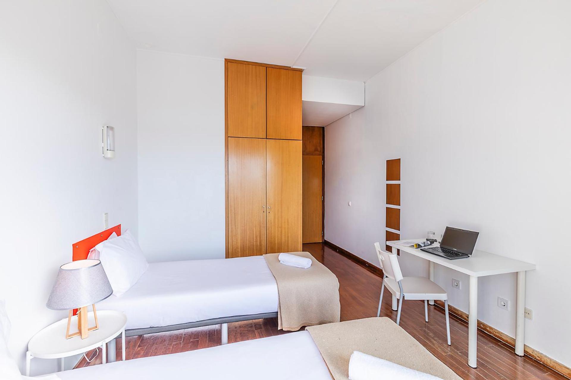 Twin Room Private Bathroom