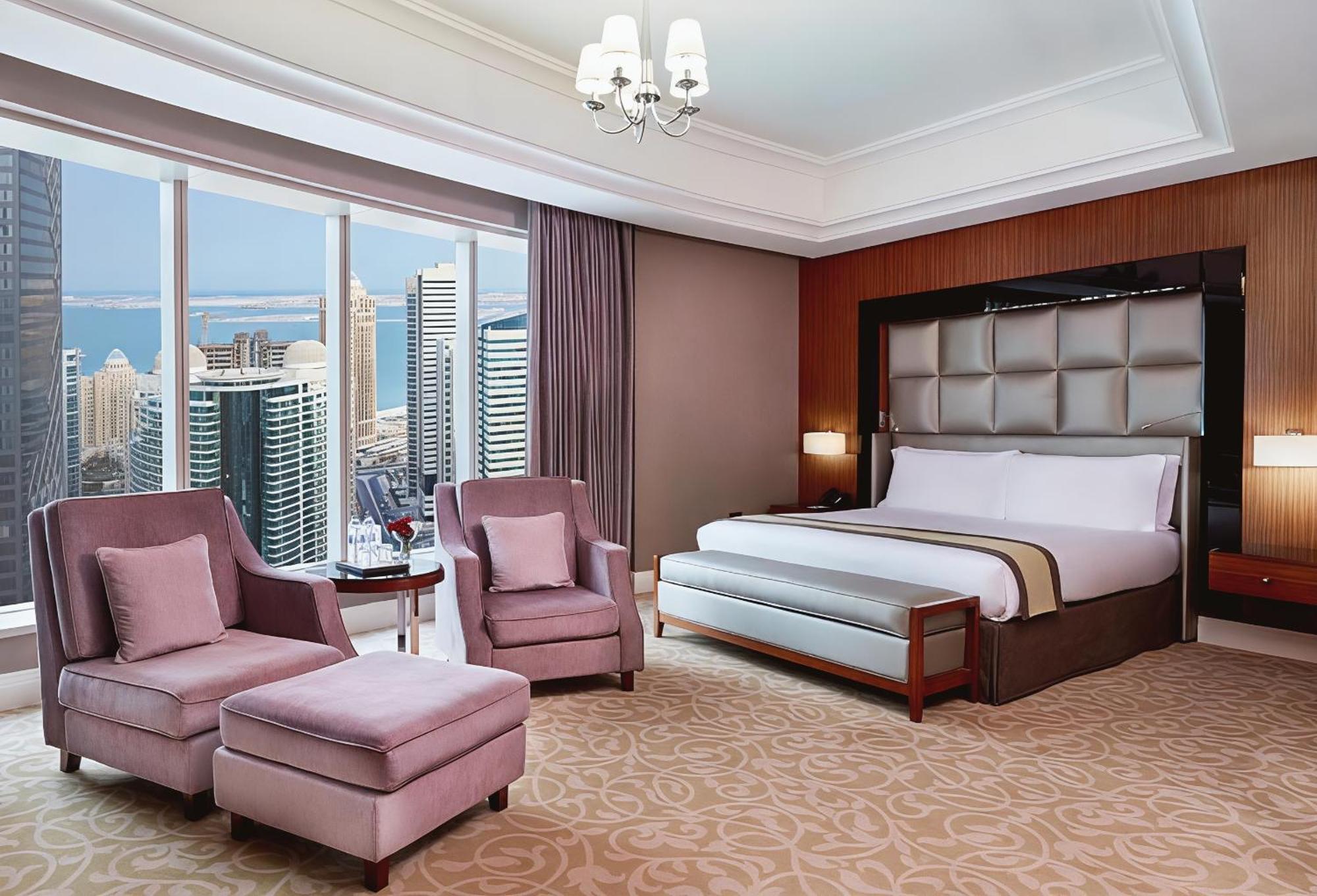 Standard King Room City View