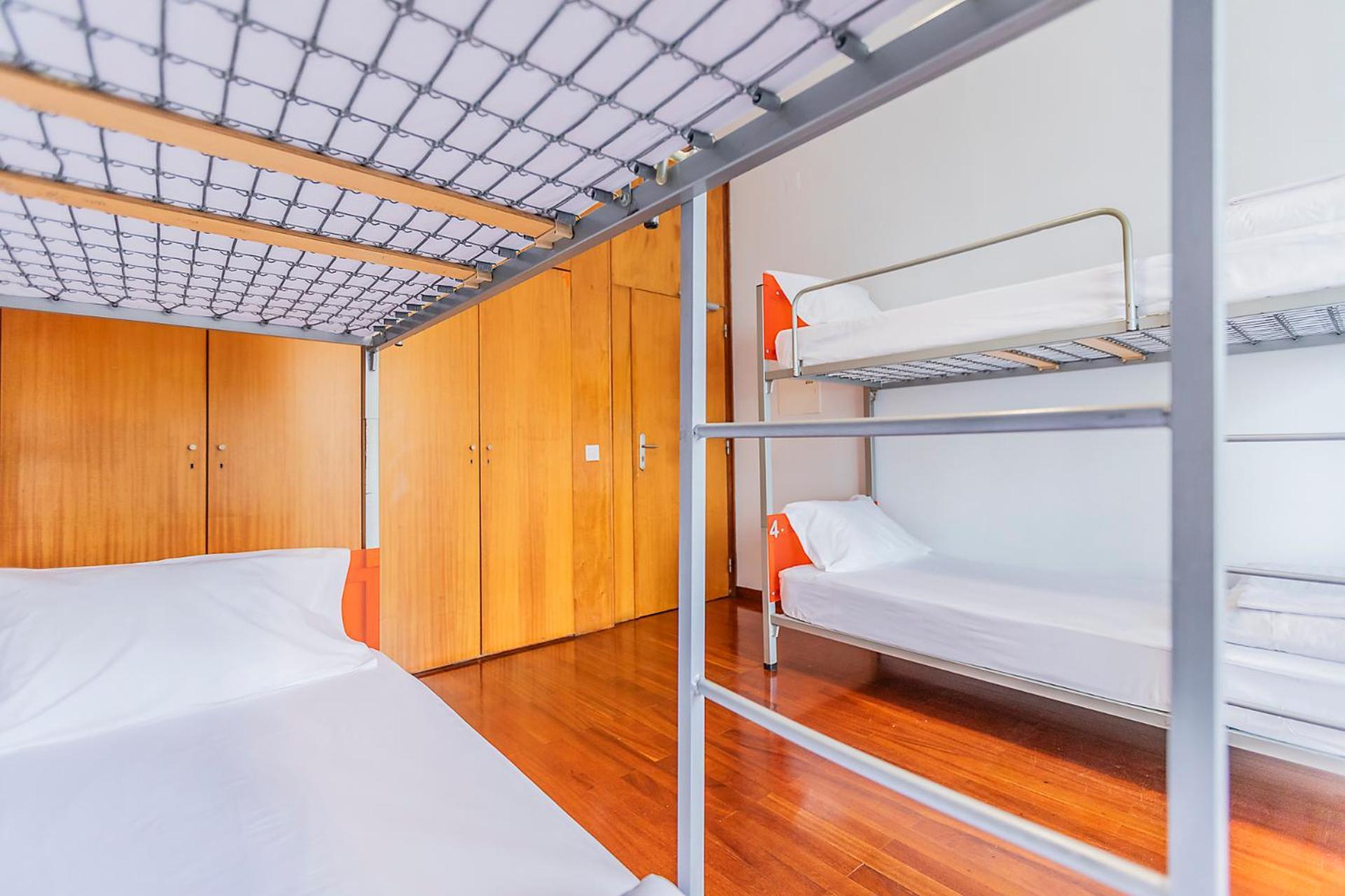 Bed 4-Bed Female Dormitory Room