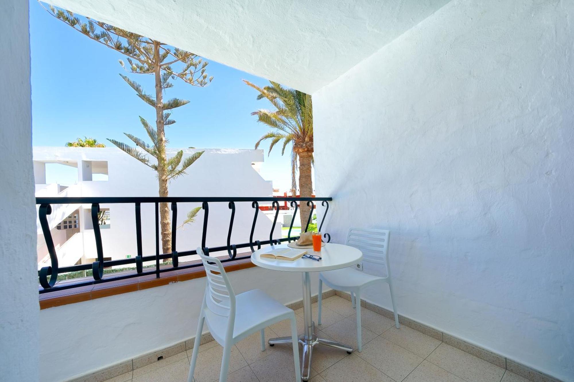 Superior One-Bedroom Apartment