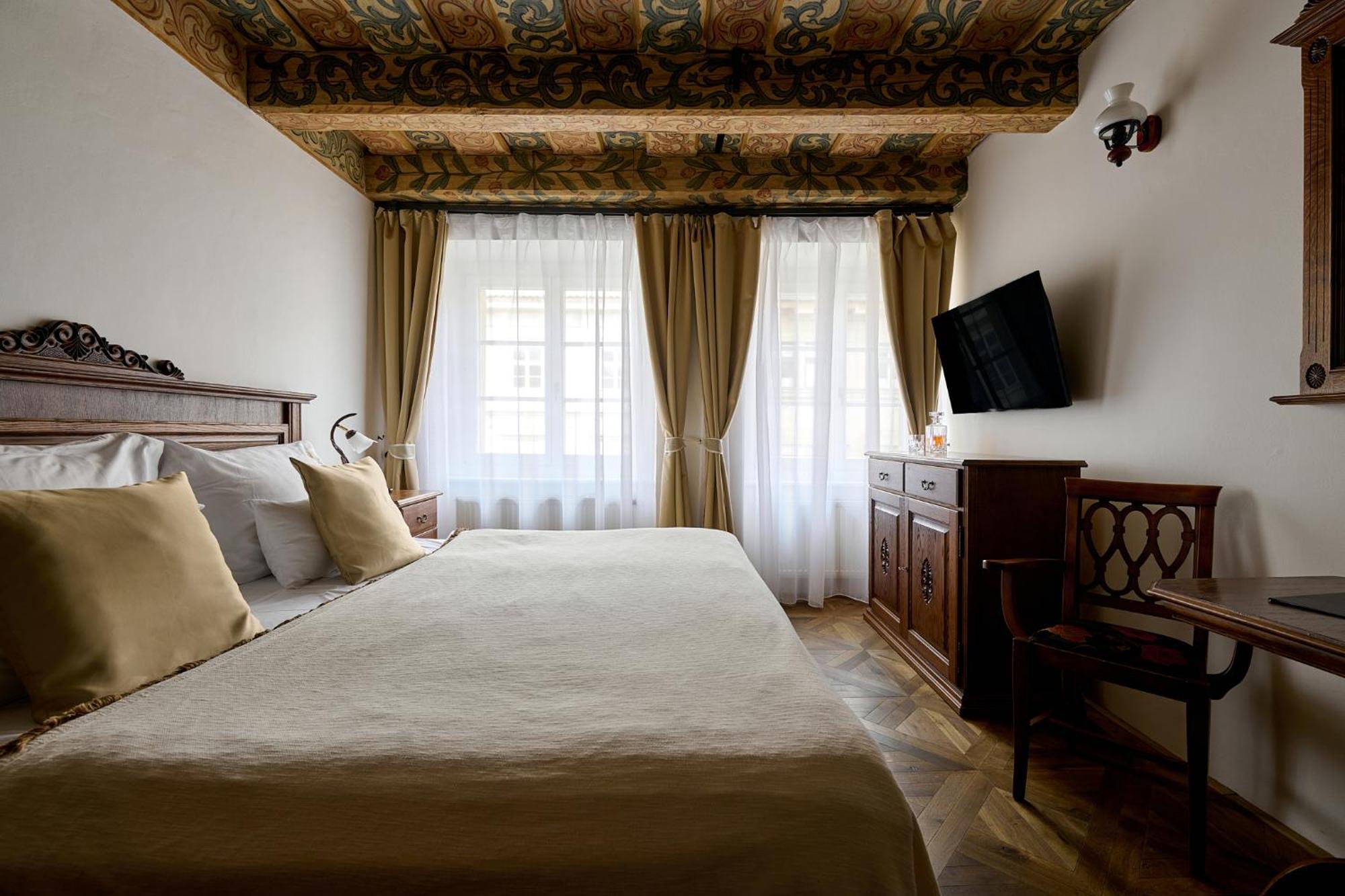 Royal Deluxe Double Room